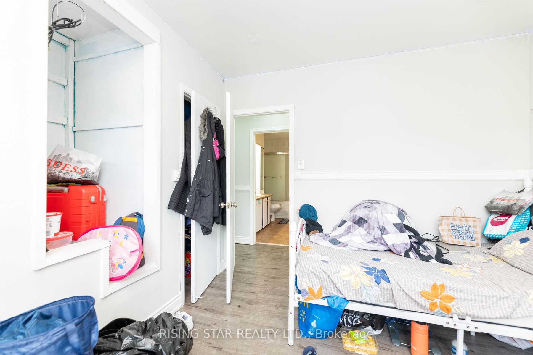 5 Tinton Cres