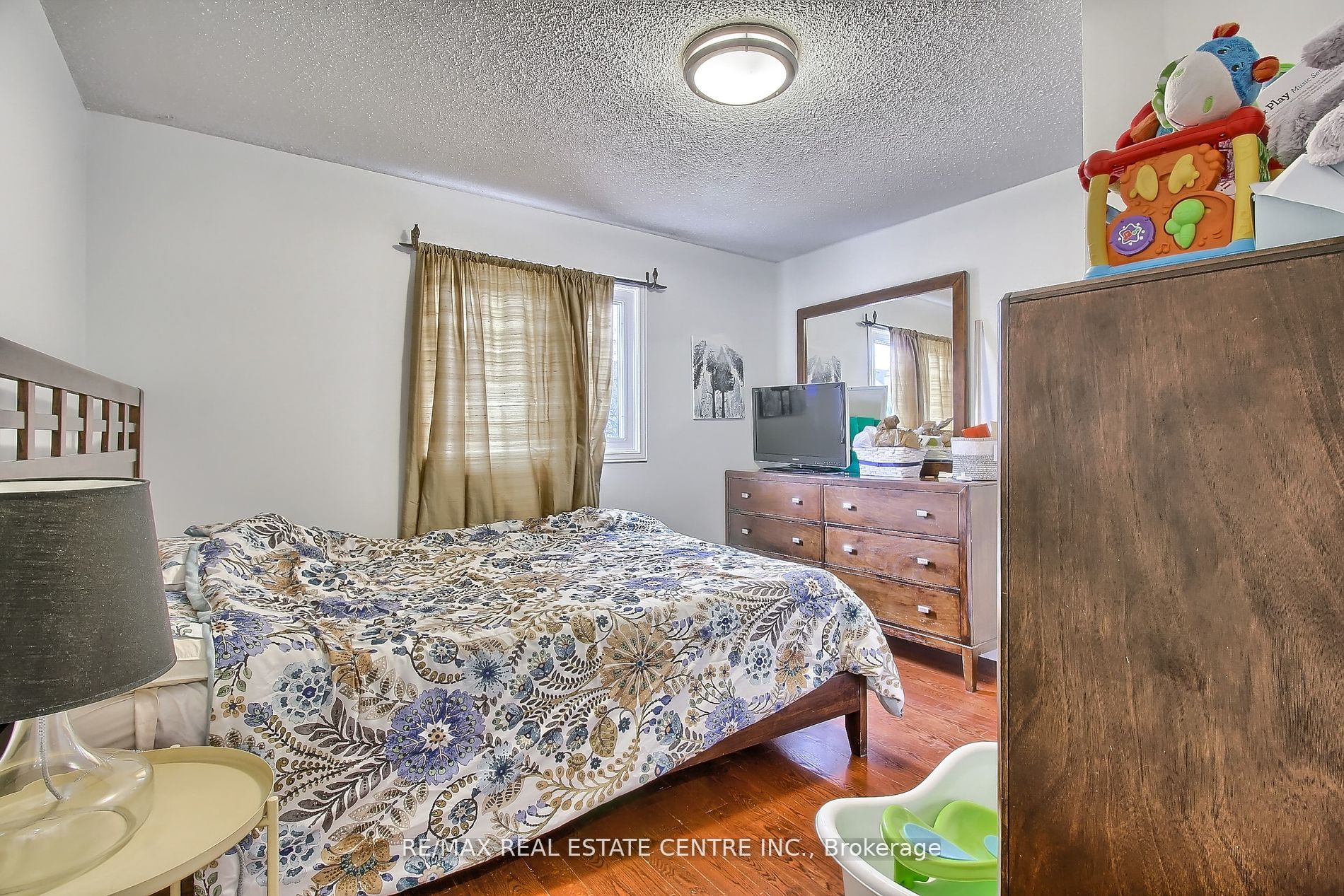 4484 Jenkins Crescent