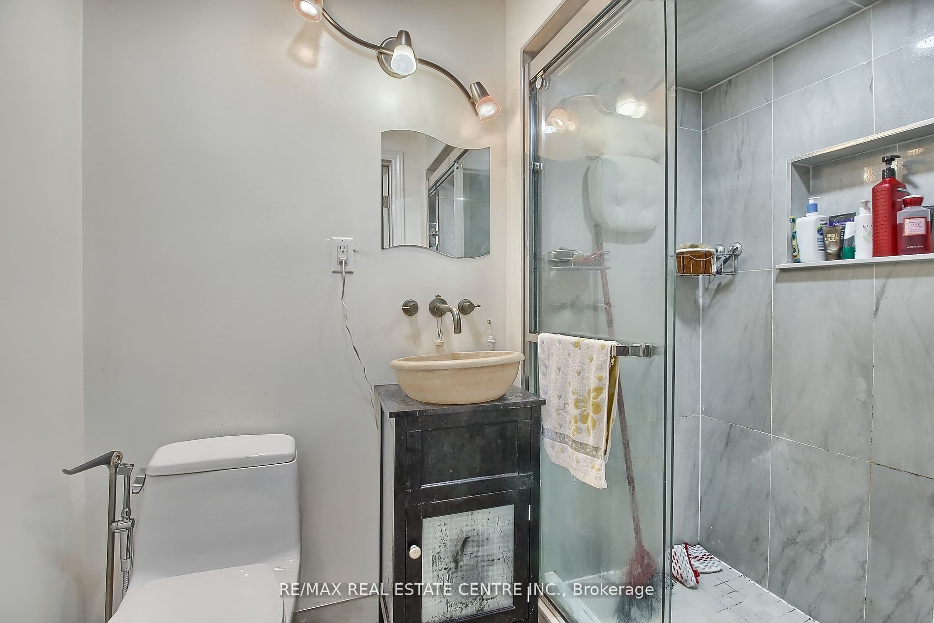 4484 Jenkins Crescent