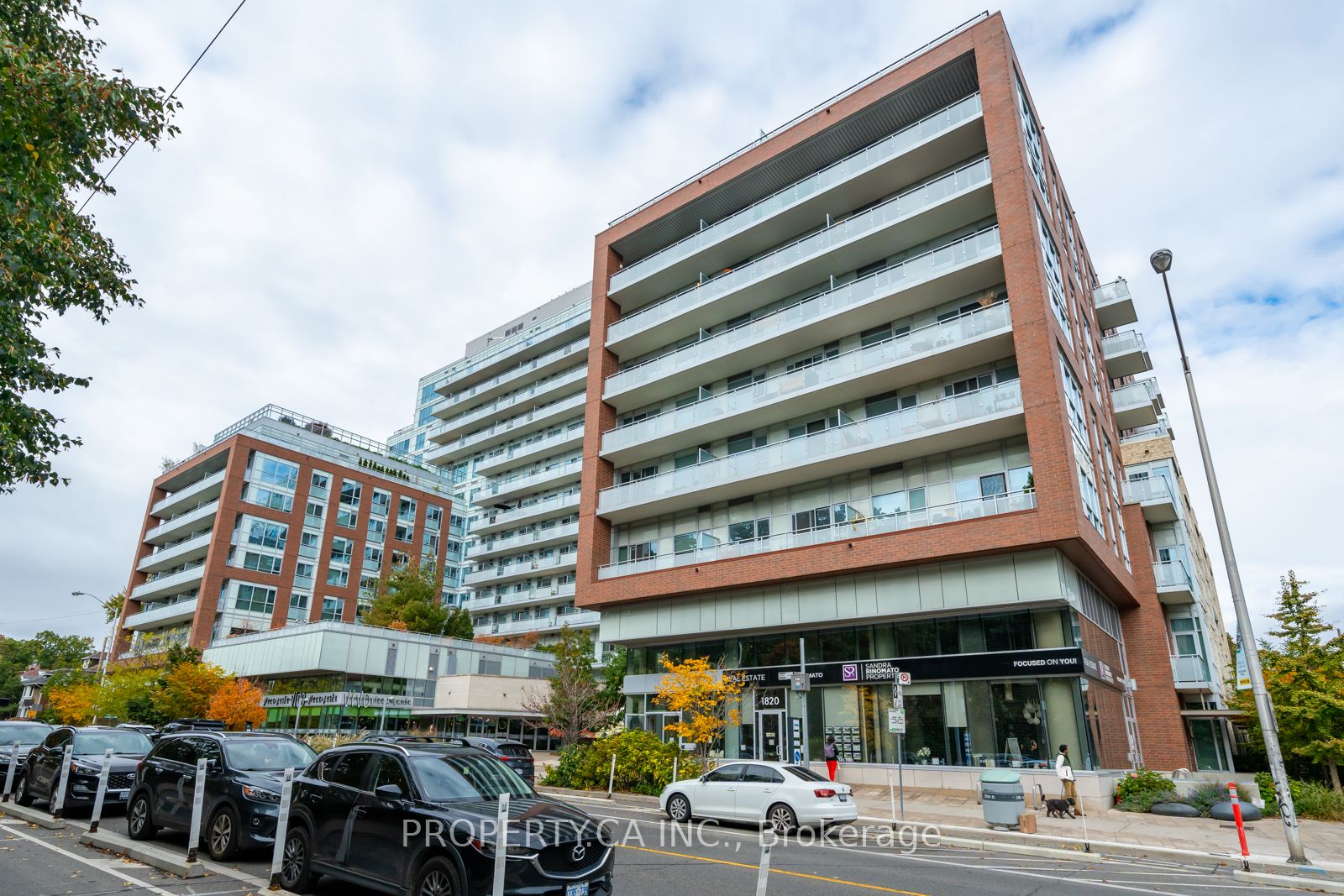 1830 Bloor Street W #335