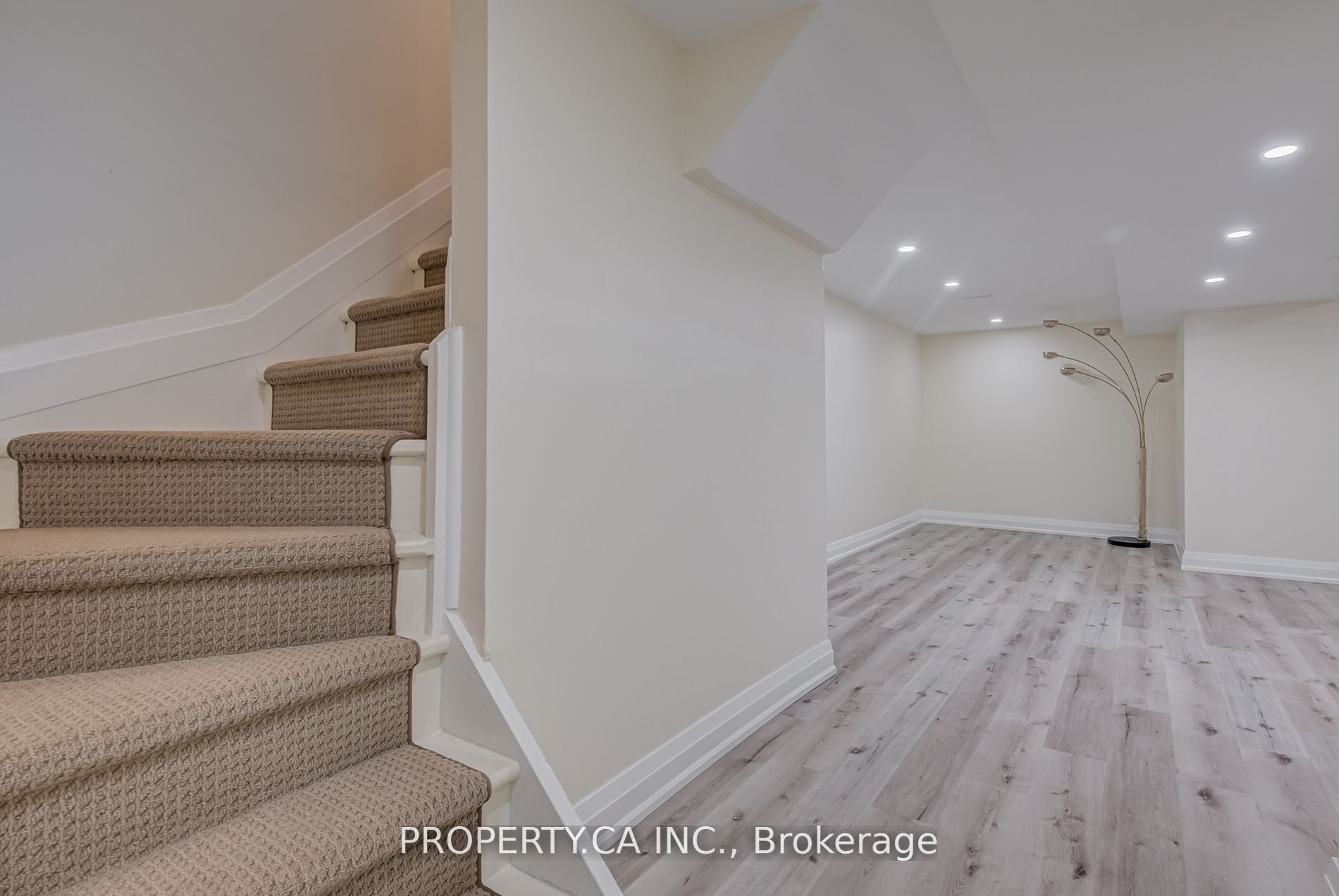 1232 Guelph Line, #12