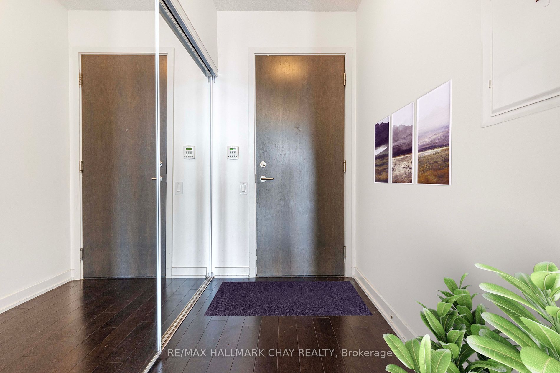 105 The Queensway Ave W, #605