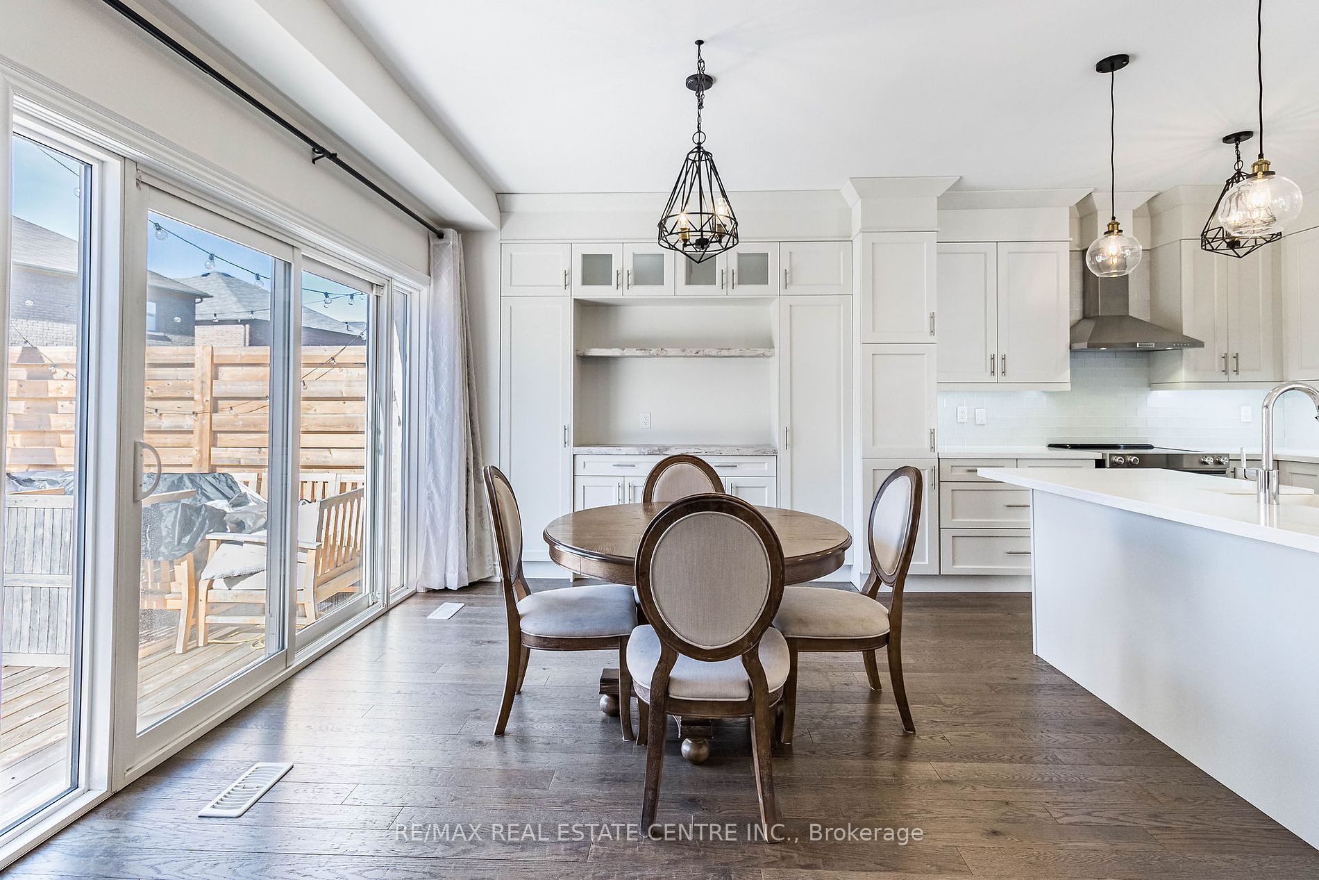 17 Prairie Creek Crescent