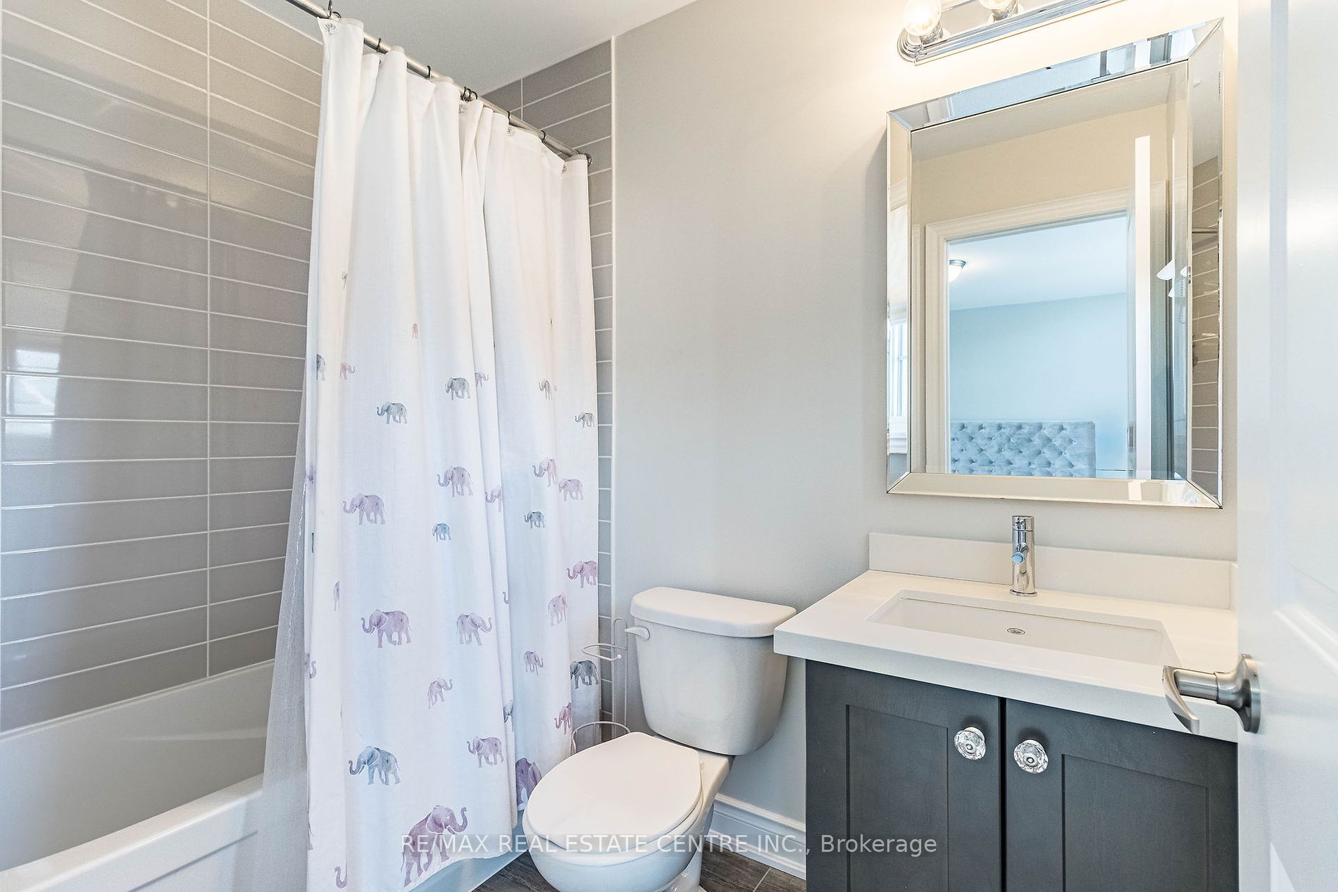 17 Prairie Creek Crescent