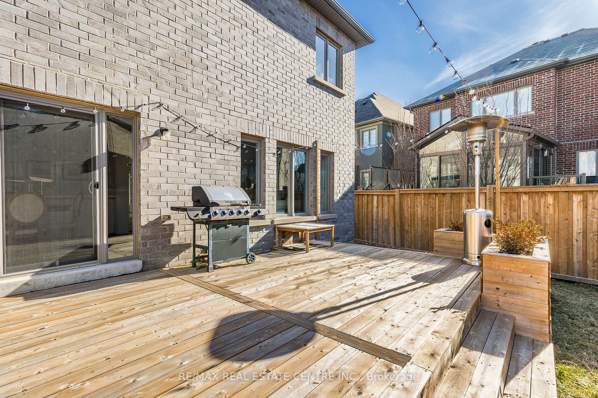 17 Prairie Creek Crescent