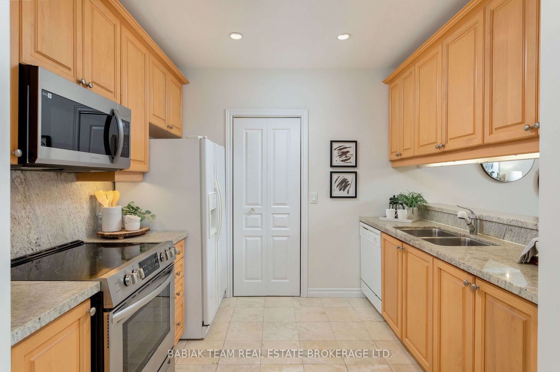 2662 Bloor St W, #1005