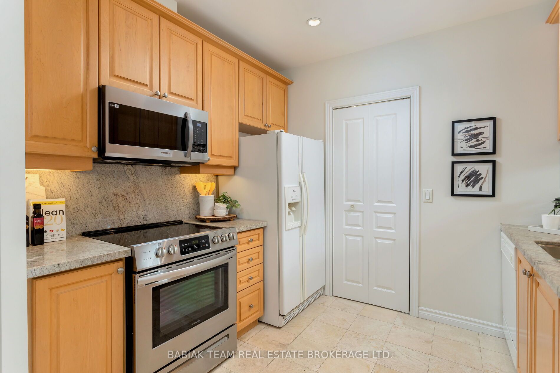 2662 Bloor St W, #1005