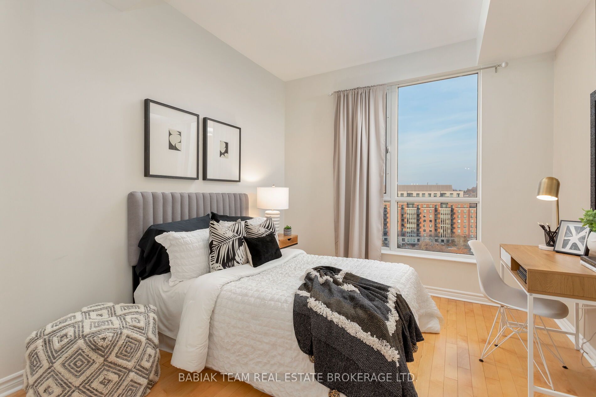 2662 Bloor St W, #1005