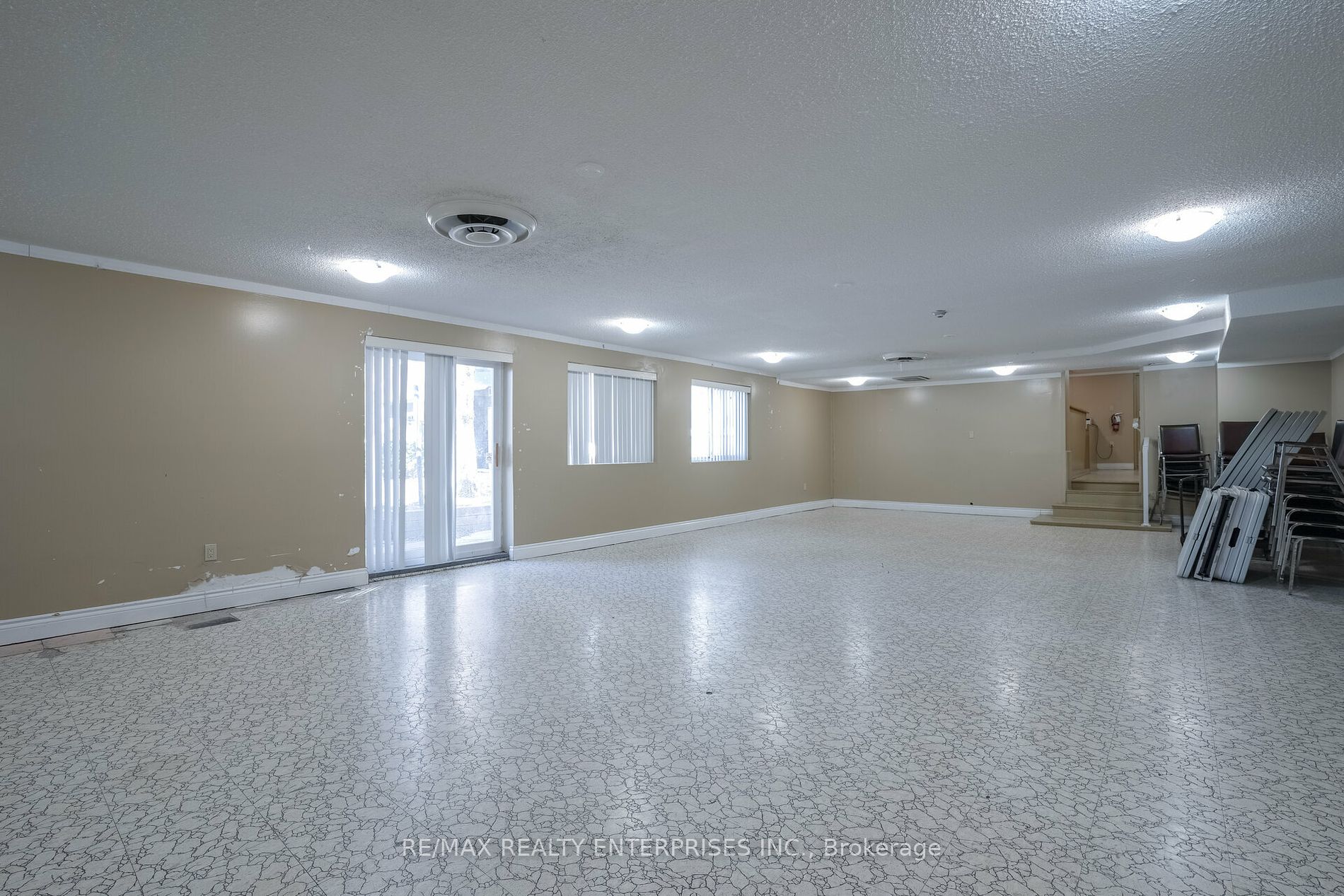 2001 Bonnymede Dr, #13