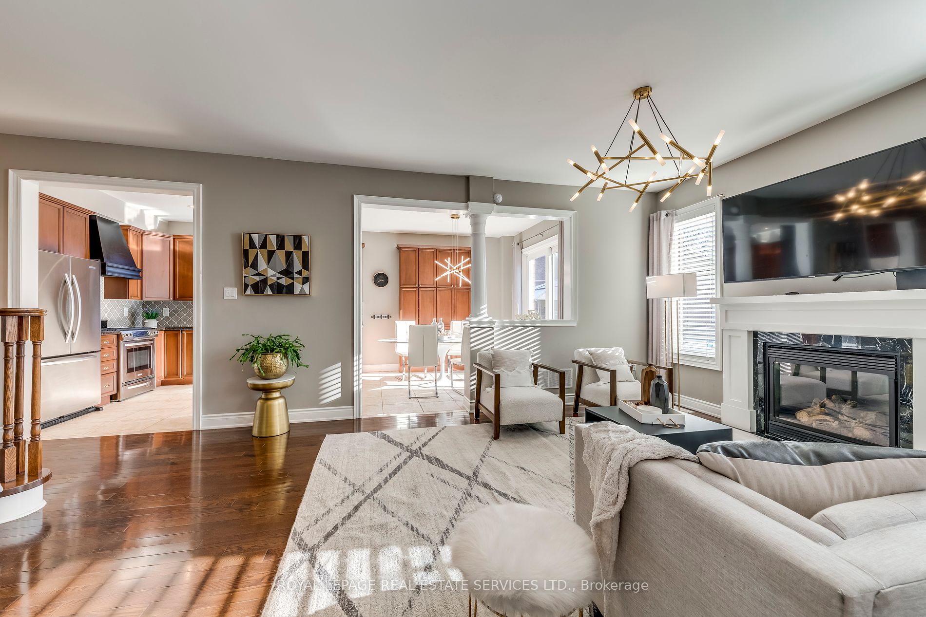 1215 Jezero Cres