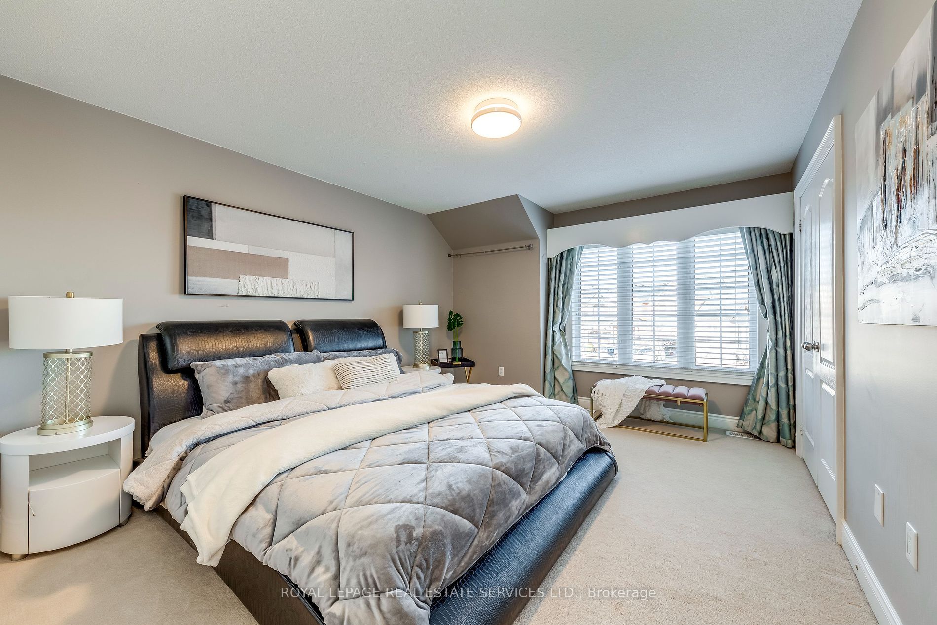 1215 Jezero Cres