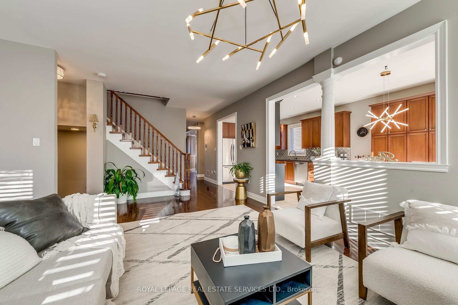 1215 Jezero Cres