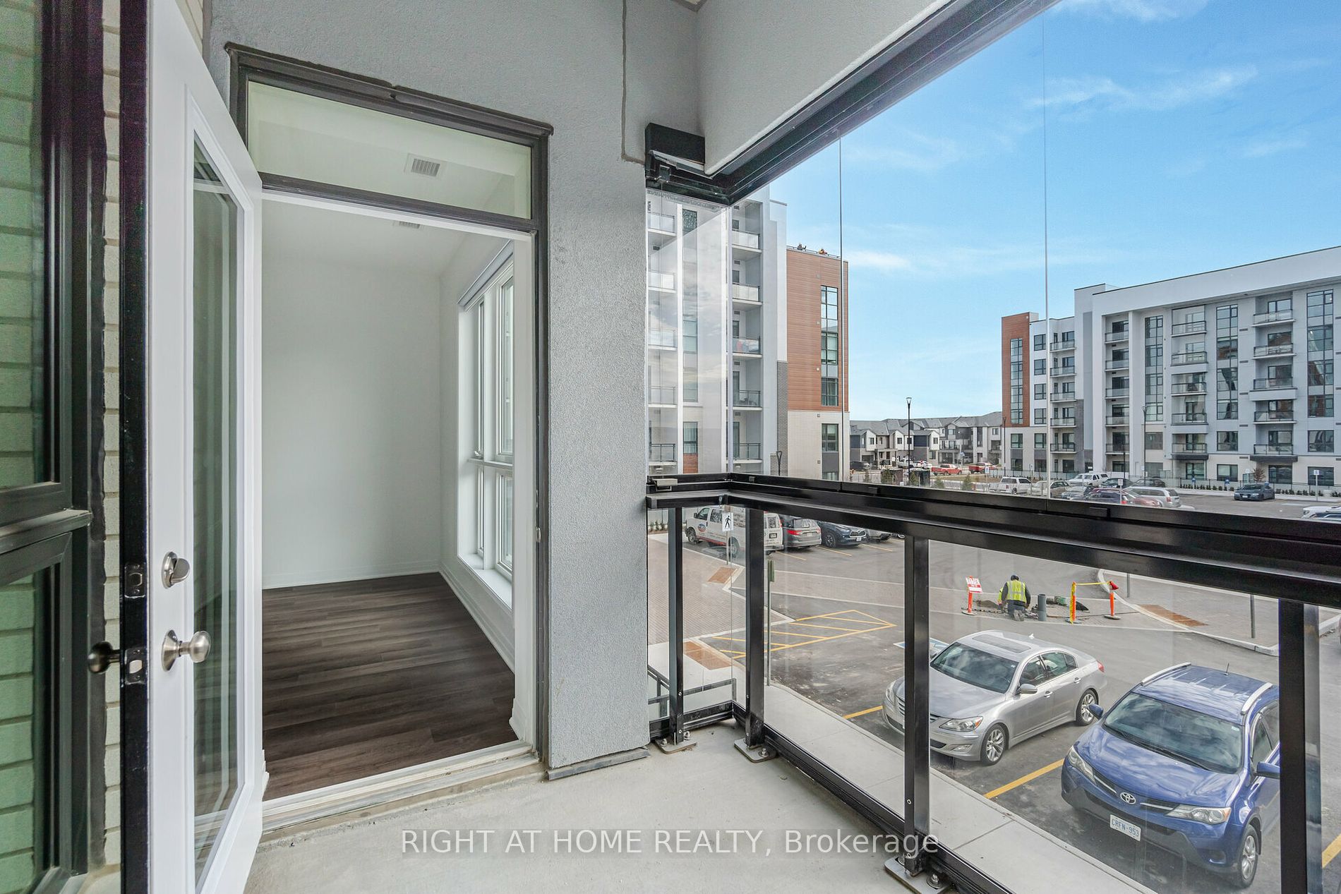 460 Gordon Krantz Ave, #213