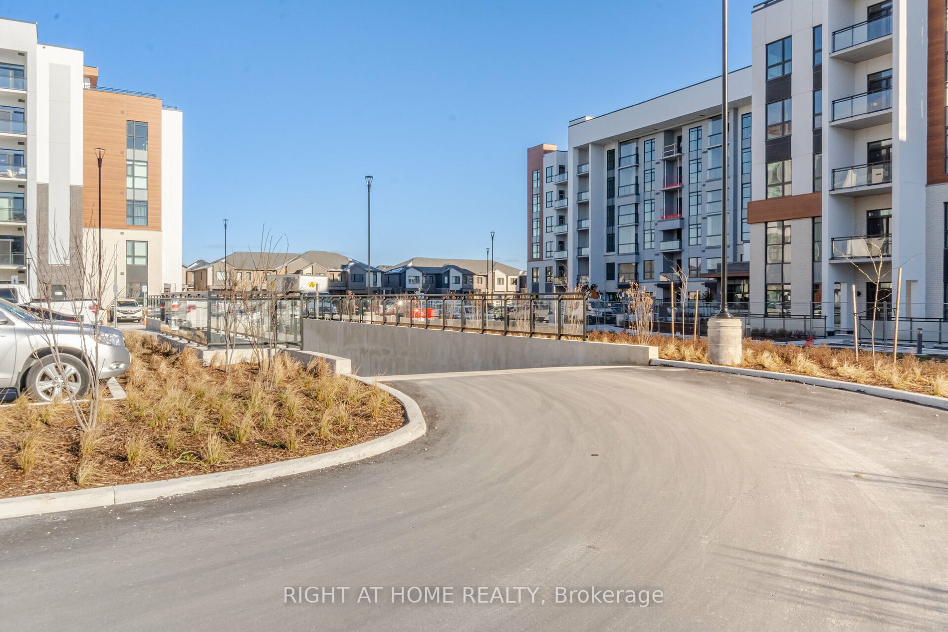 460 Gordon Krantz Ave, #213