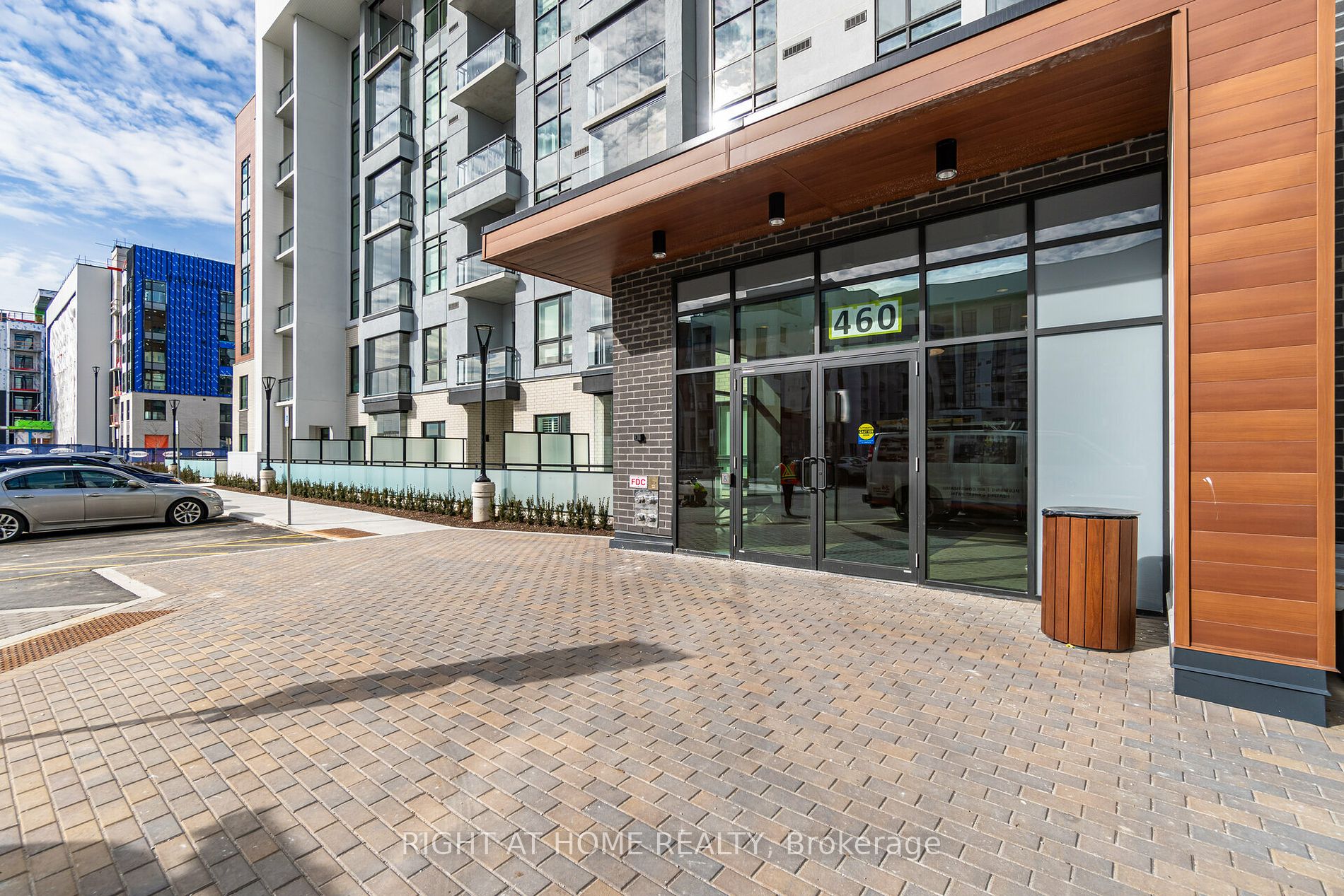 460 Gordon Krantz Ave, #213
