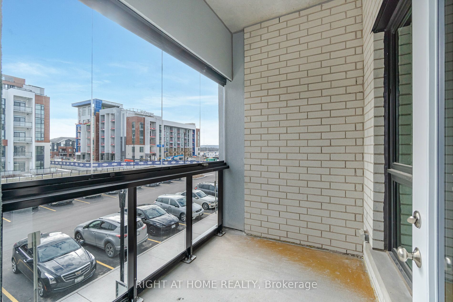 460 Gordon Krantz Ave, #213