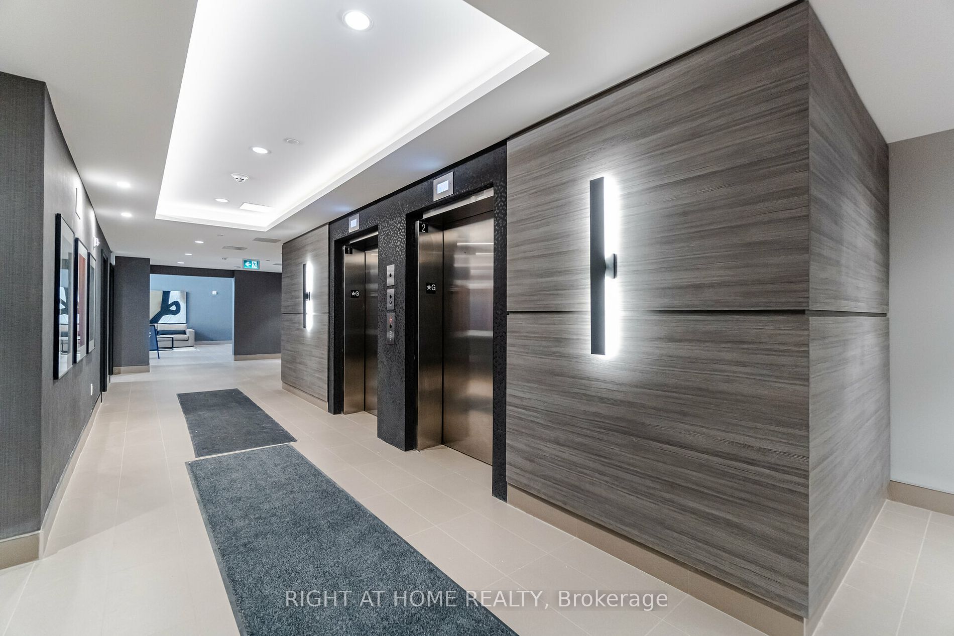 460 Gordon Krantz Ave, #213