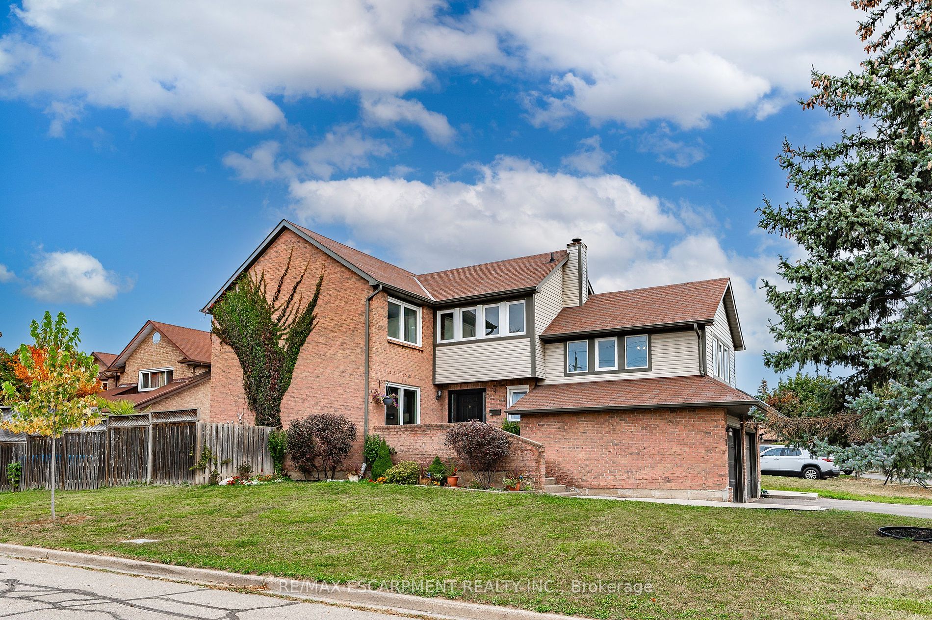 54 Cotswold Court