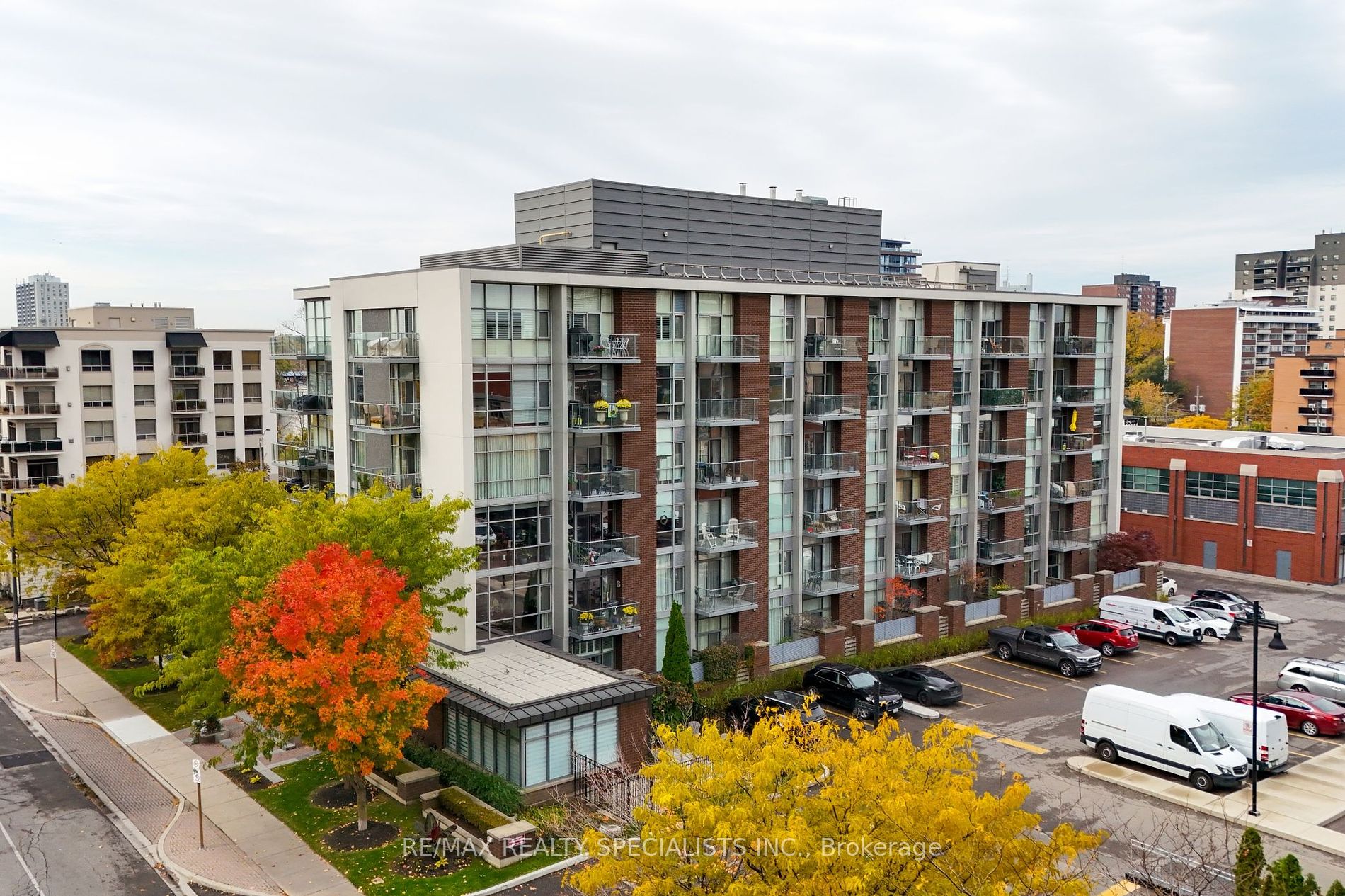 70 Port St E, #302