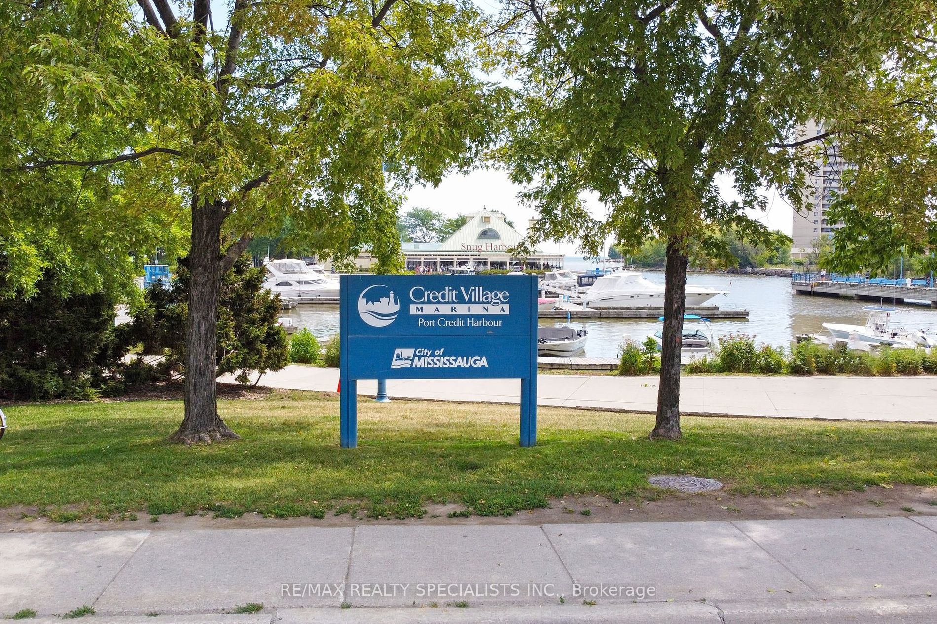 70 Port St E, #302