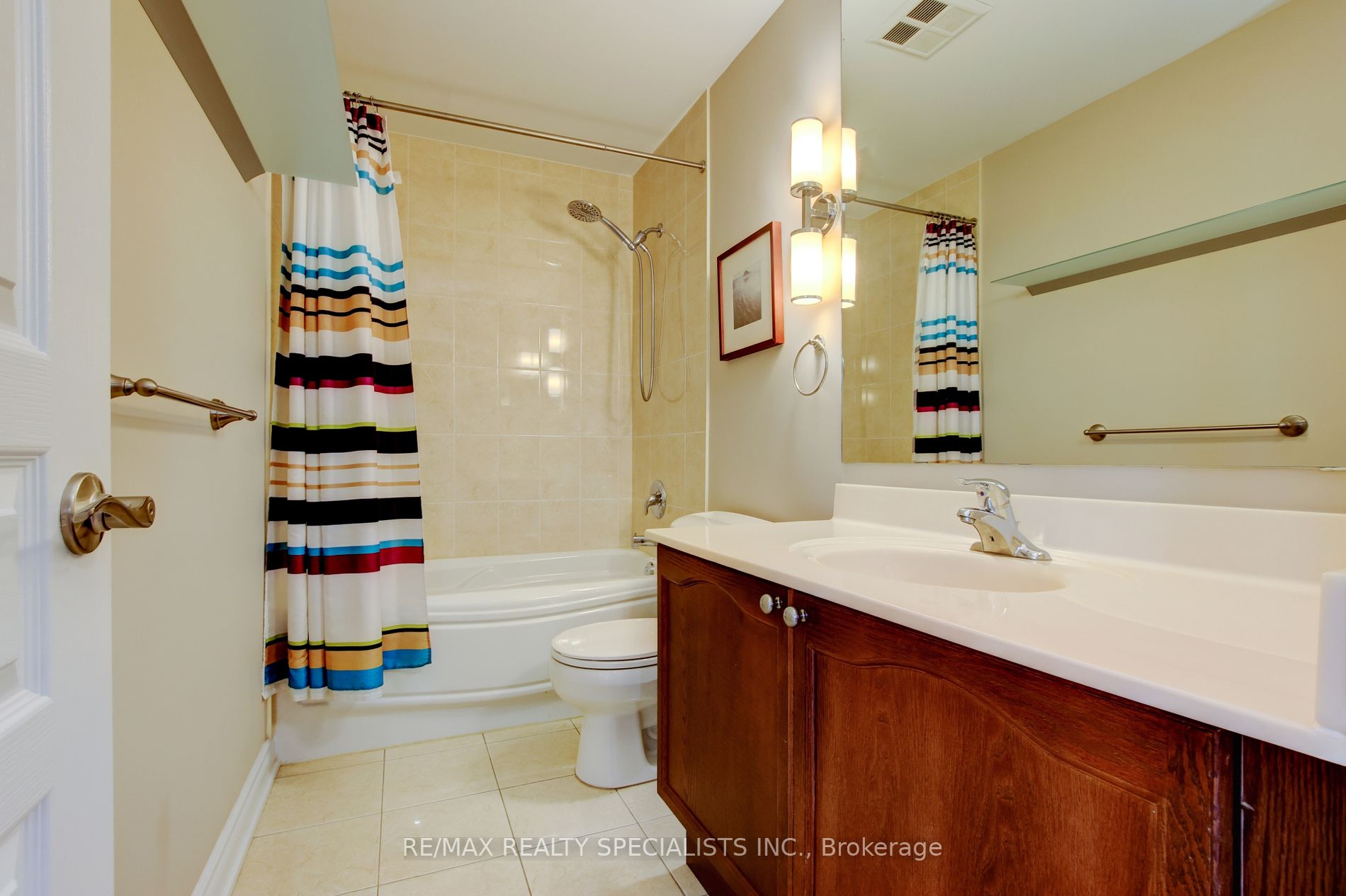 70 Port St E, #302