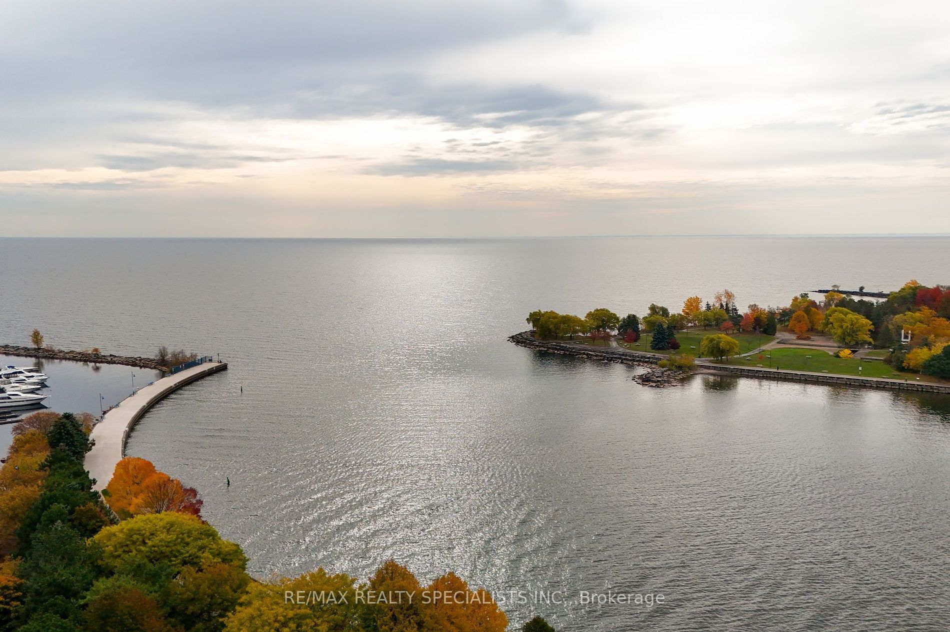 70 Port St E, #302