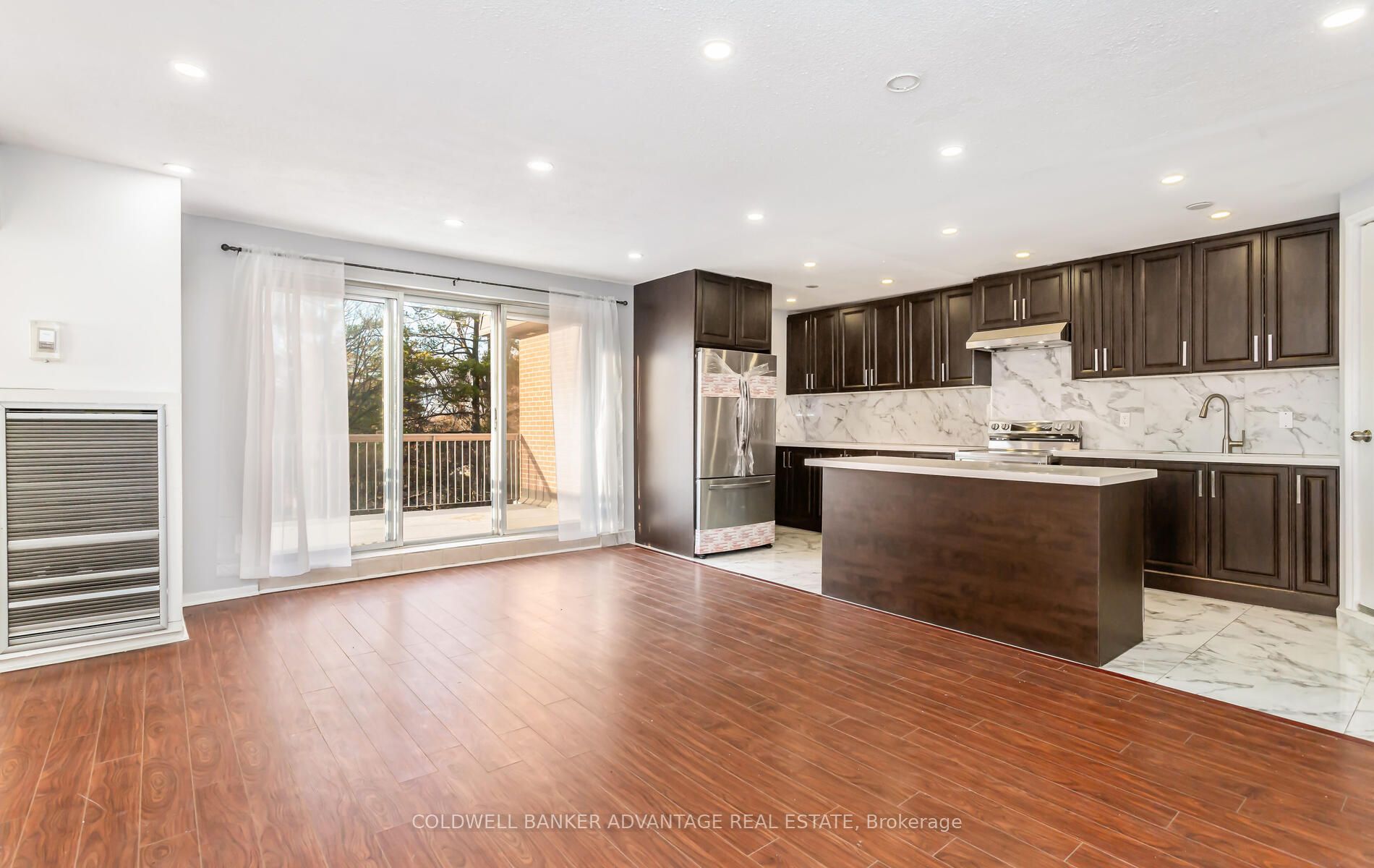 3025 The Credit Woodlands Drive, #355