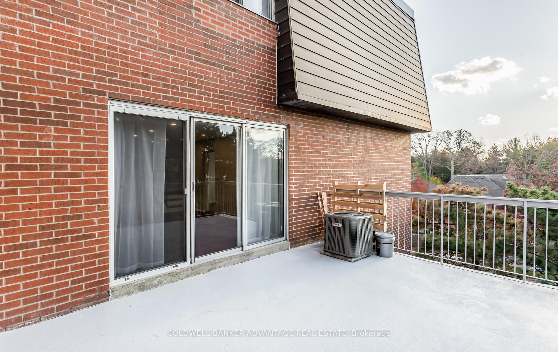 3025 The Credit Woodlands Drive, #355