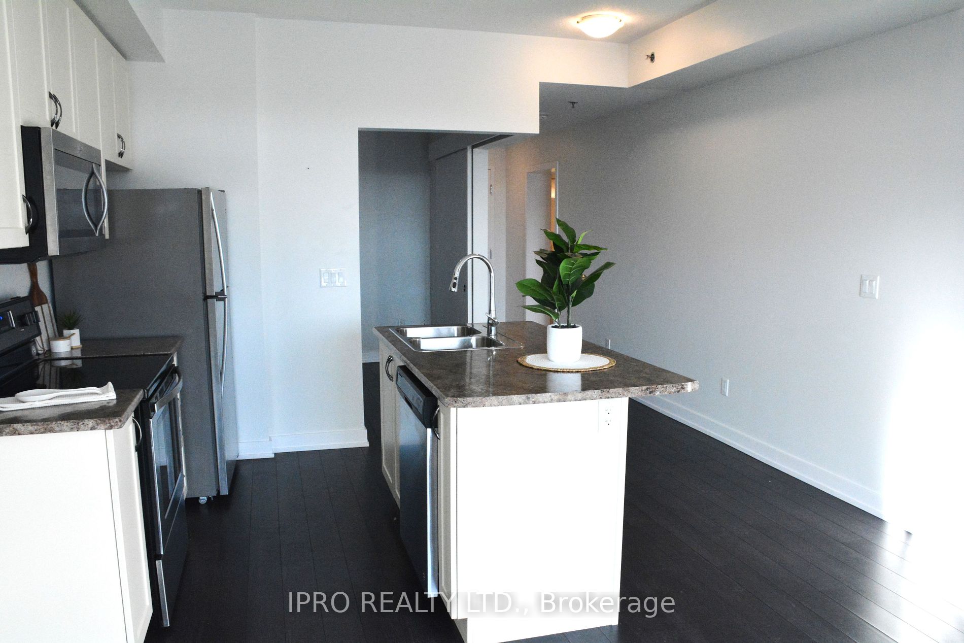 2490 Old Bronte Road, #216