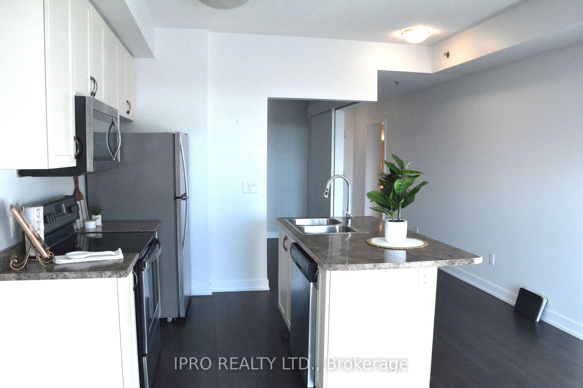 2490 Old Bronte Road, #216