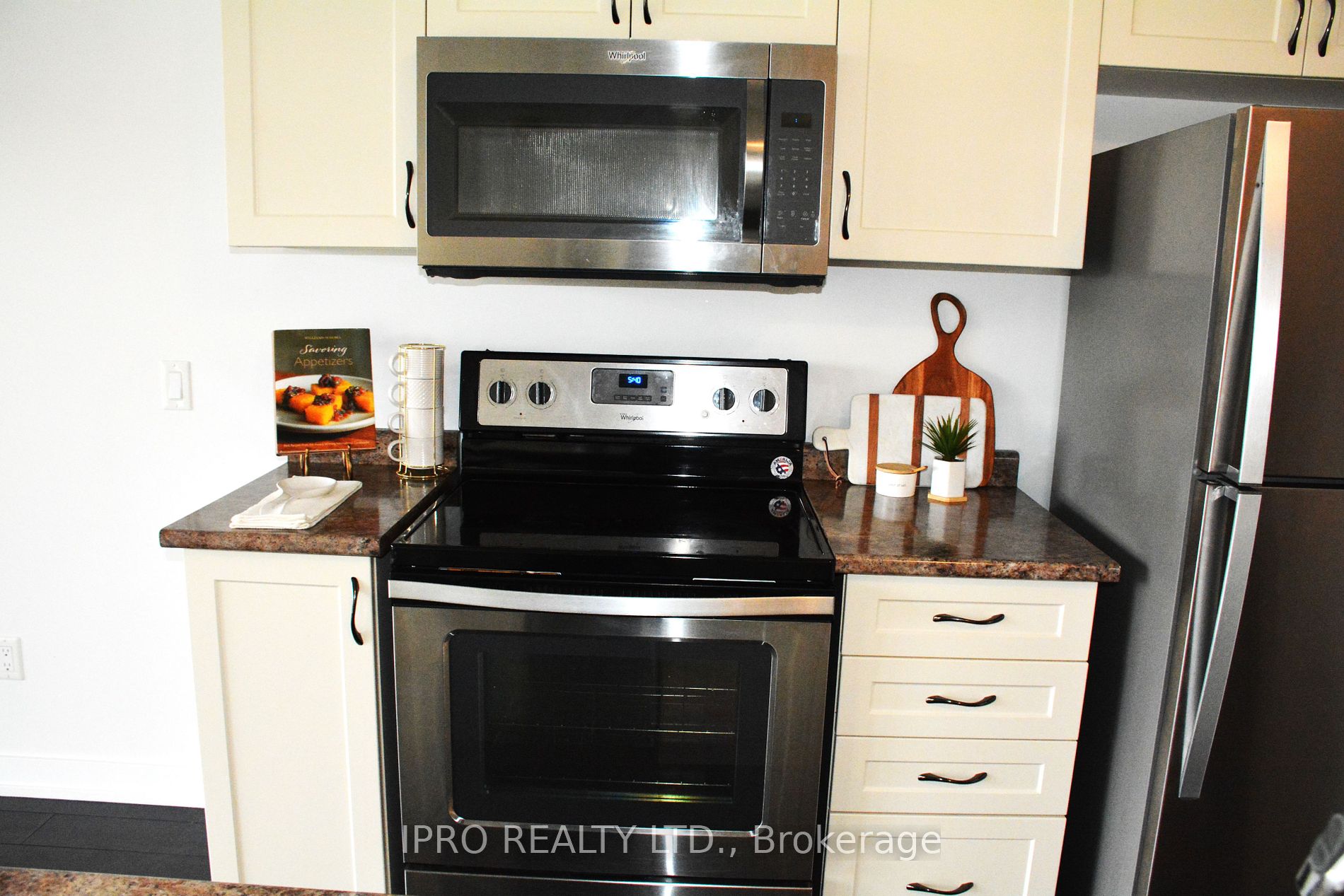 2490 Old Bronte Road, #216