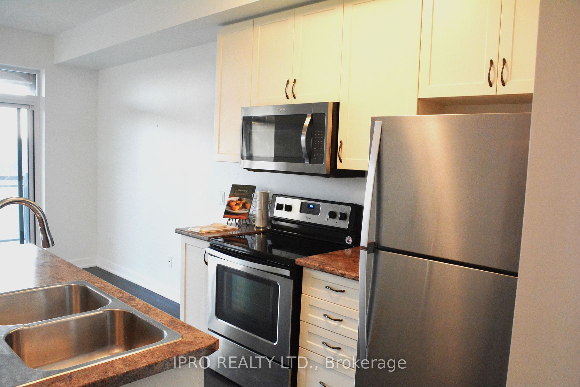 2490 Old Bronte Road, #216