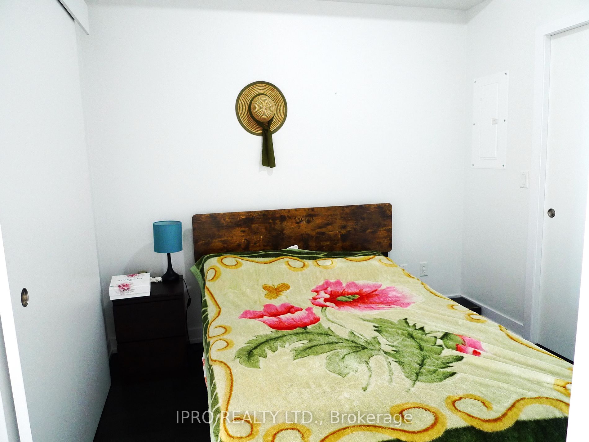 2490 Old Bronte Road, #216