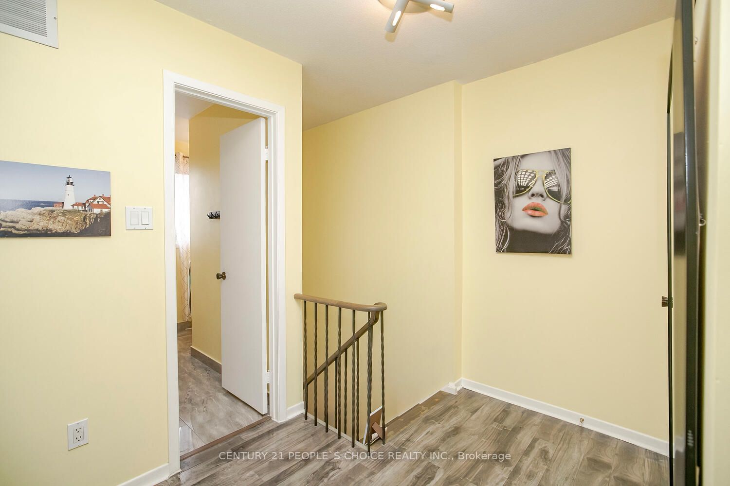 84 Stephensen Crt