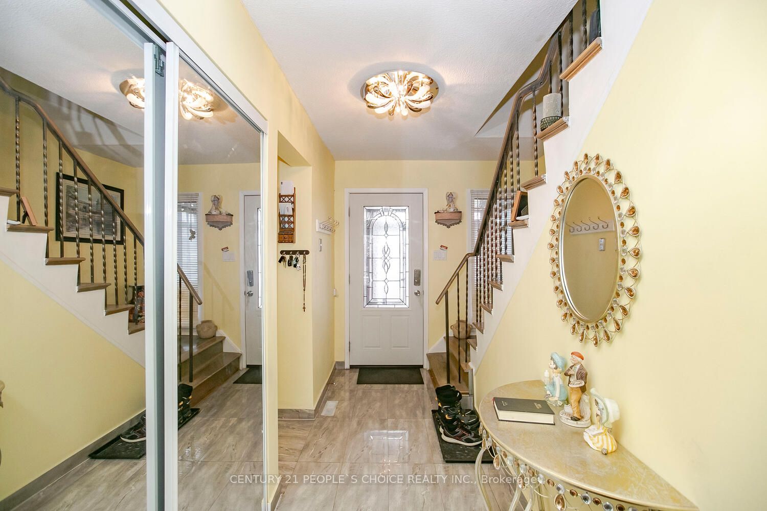 84 Stephensen Crt