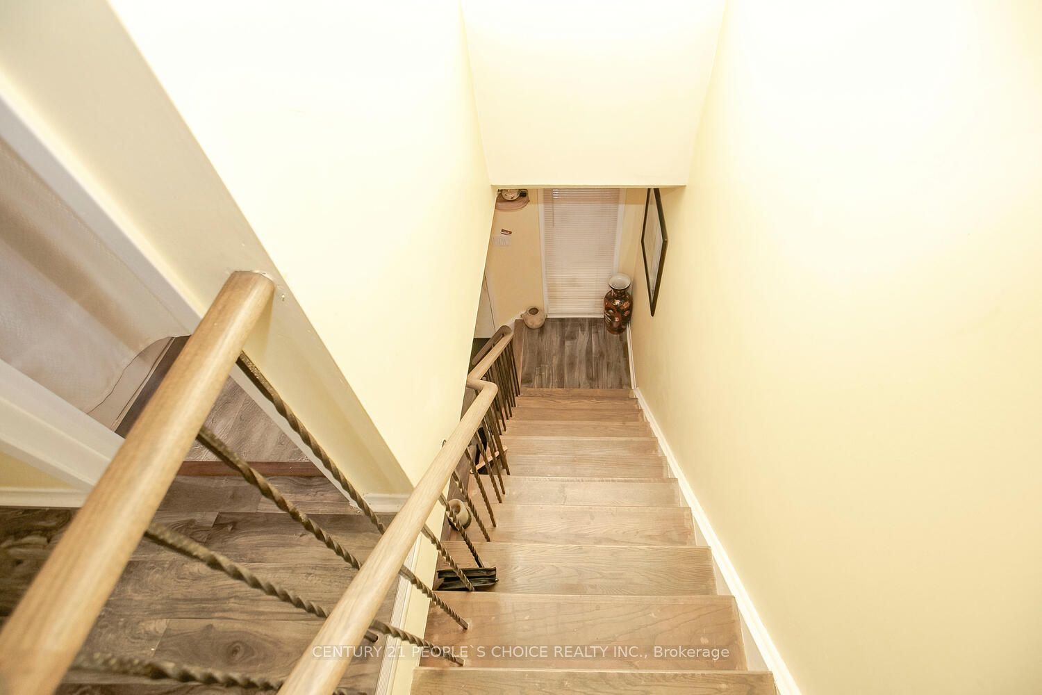 84 Stephensen Crt