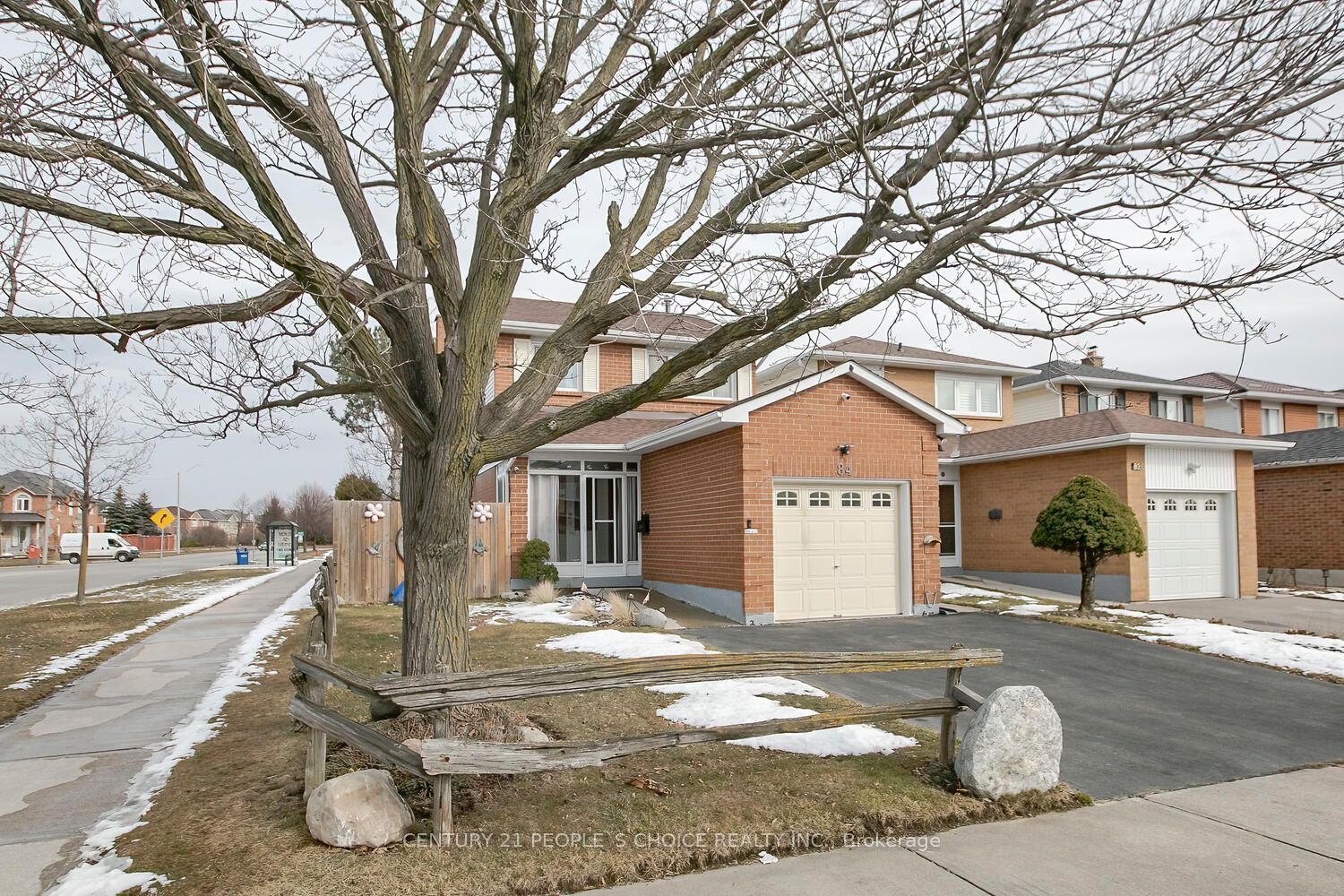 84 Stephensen Crt