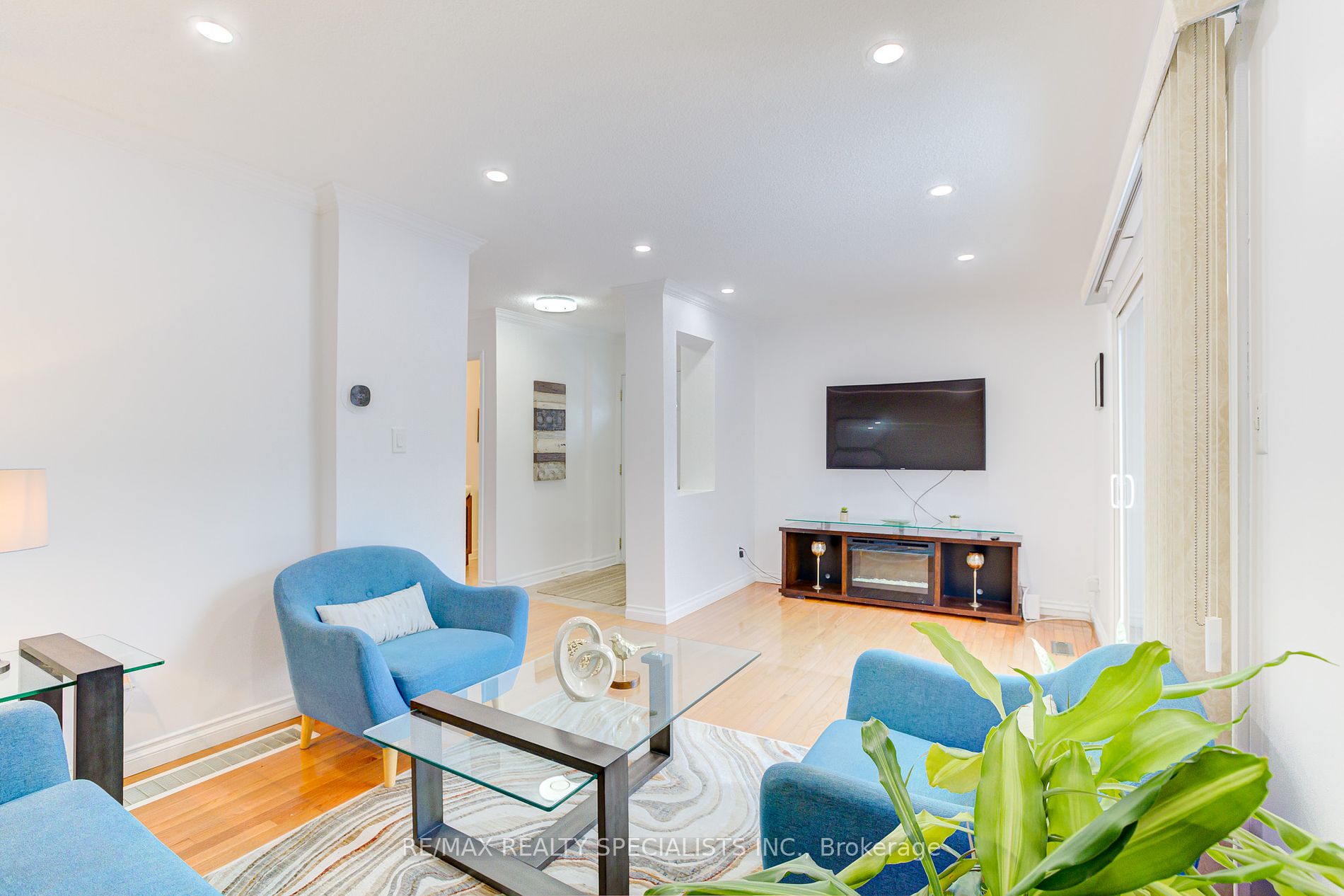 120 Falconer Drive, #5