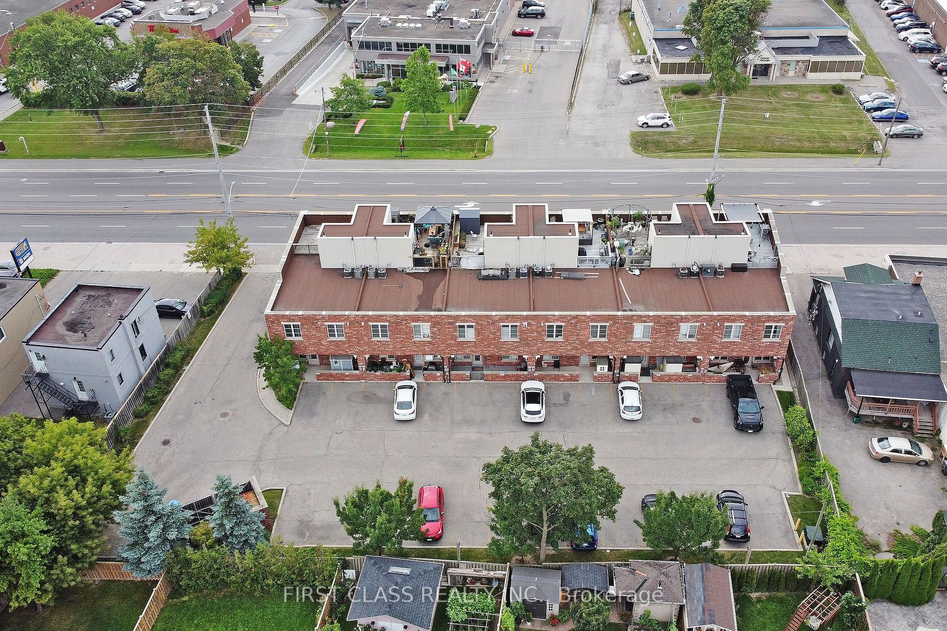 885 Lakeshore Rd E, #11