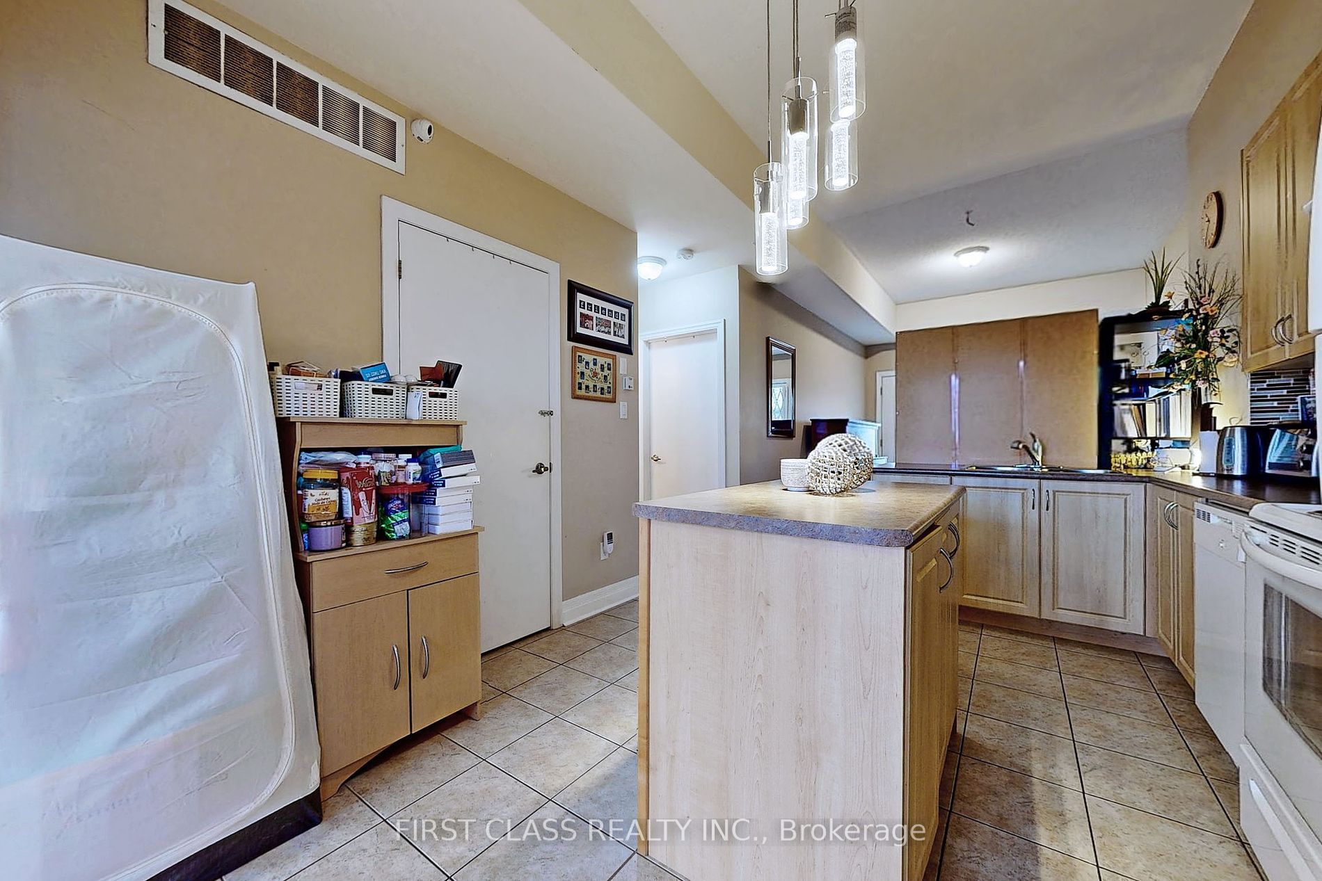885 Lakeshore Rd E, #11