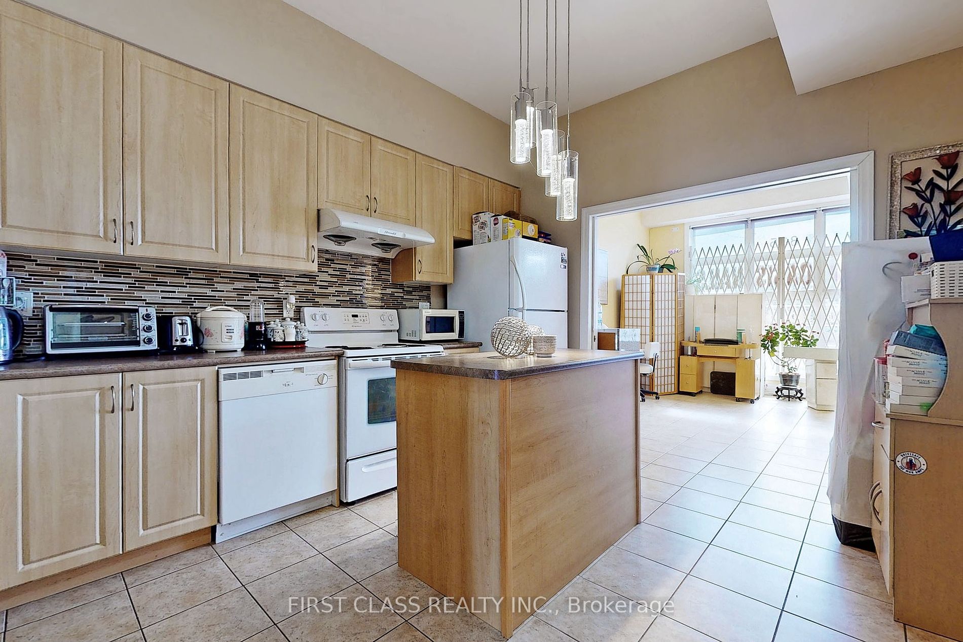 885 Lakeshore Rd E, #11