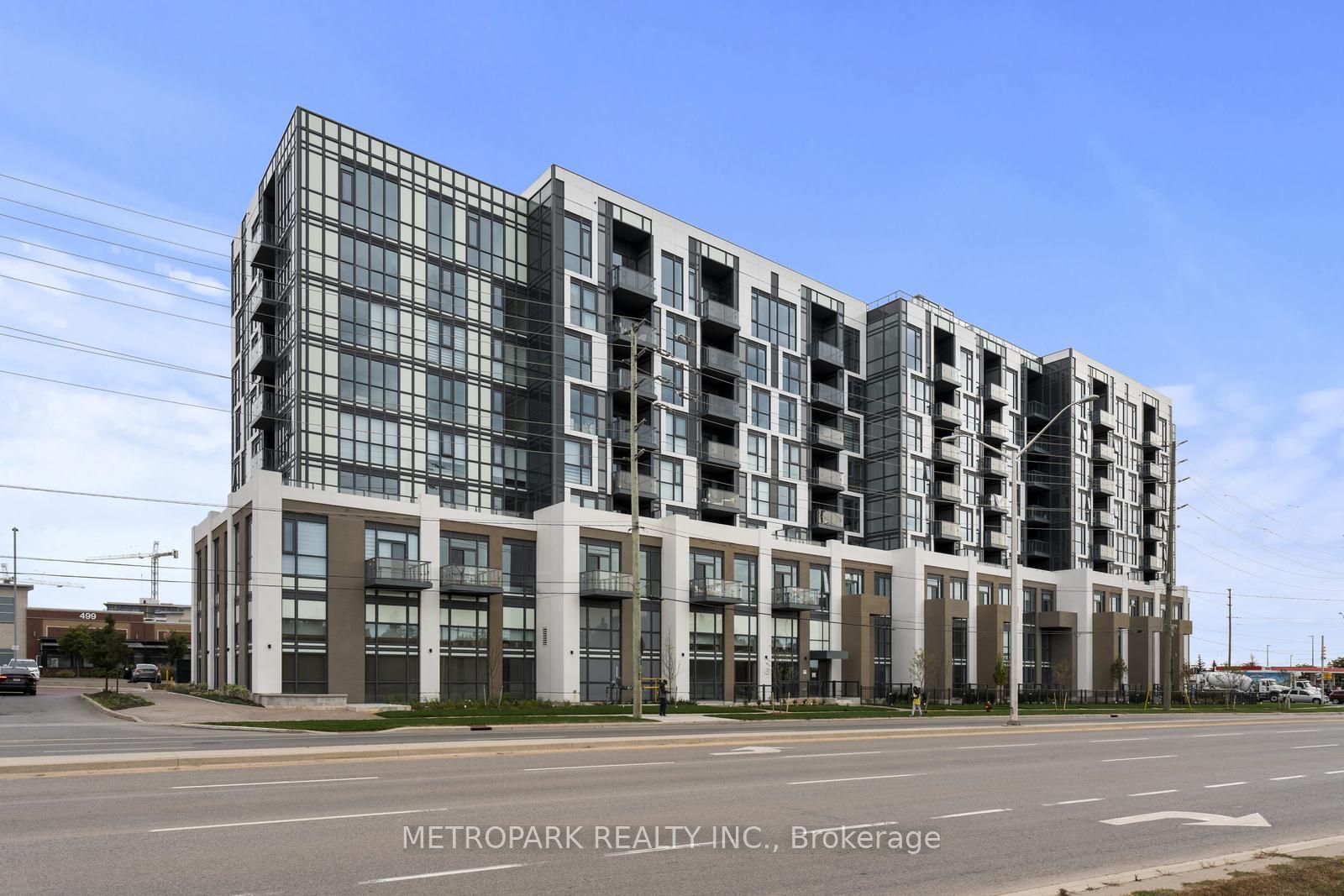 509 Dundas St W, #104