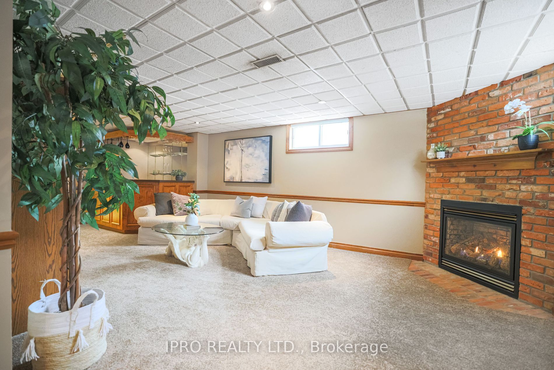 292 Woodward Avenue