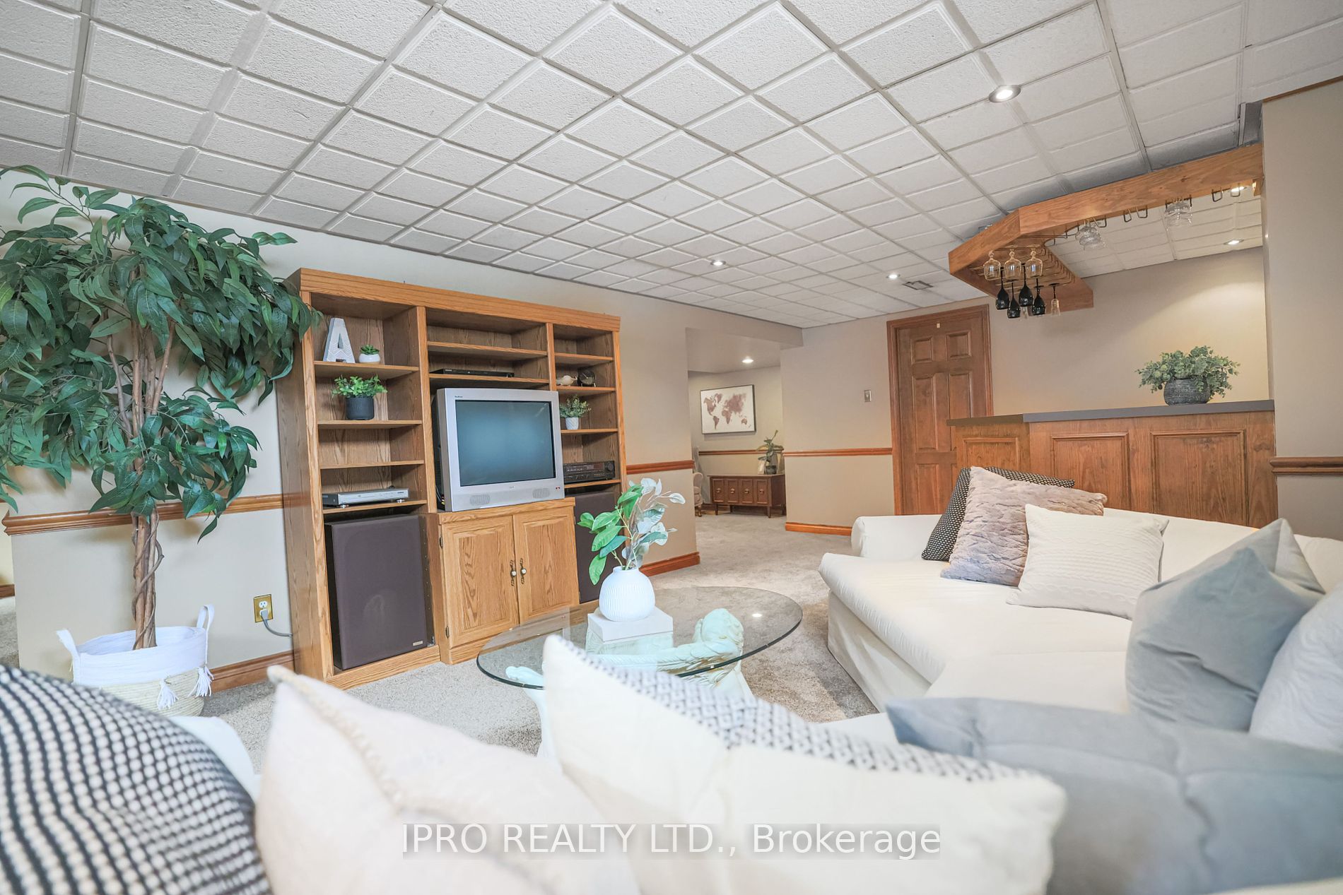 292 Woodward Avenue