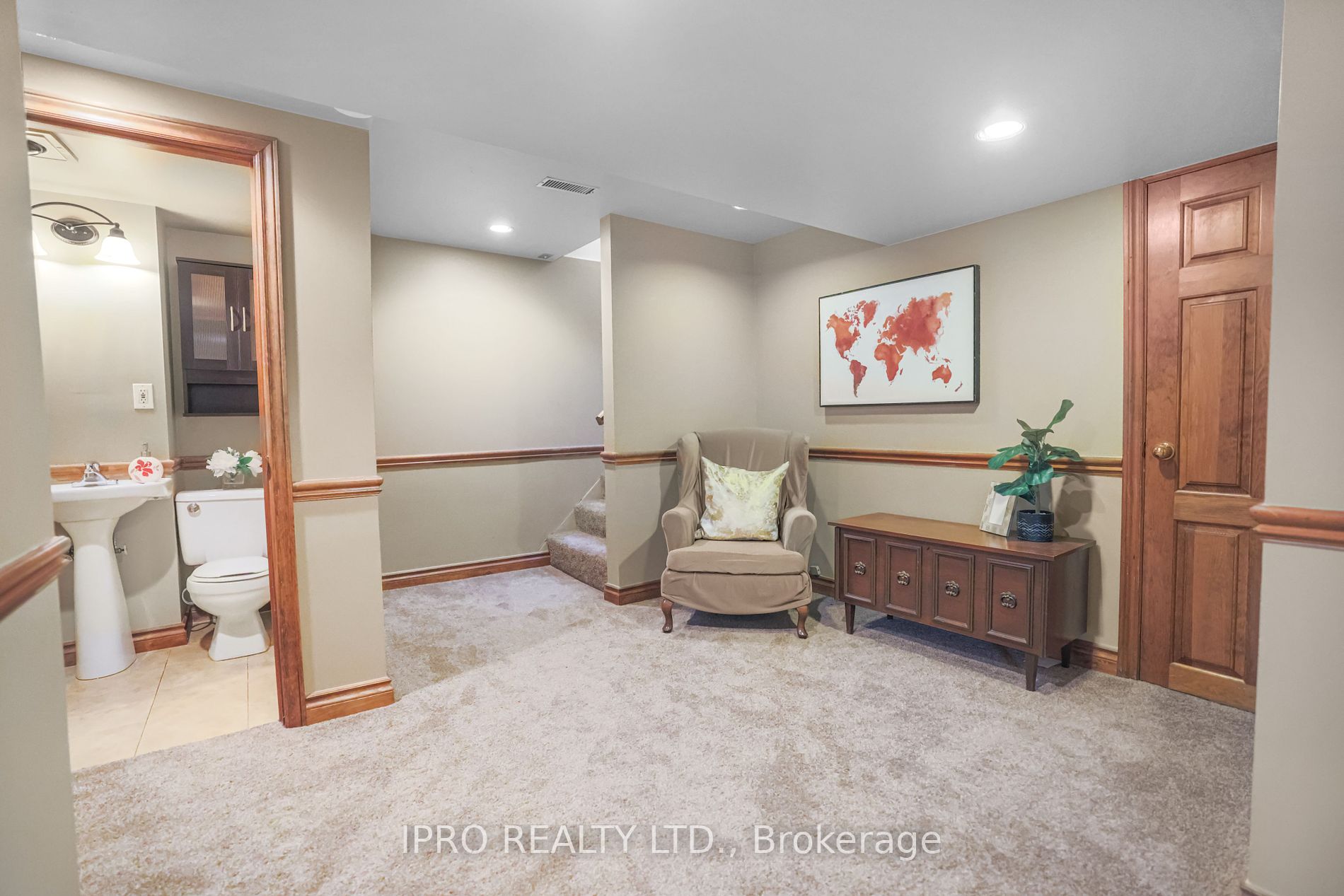 292 Woodward Avenue