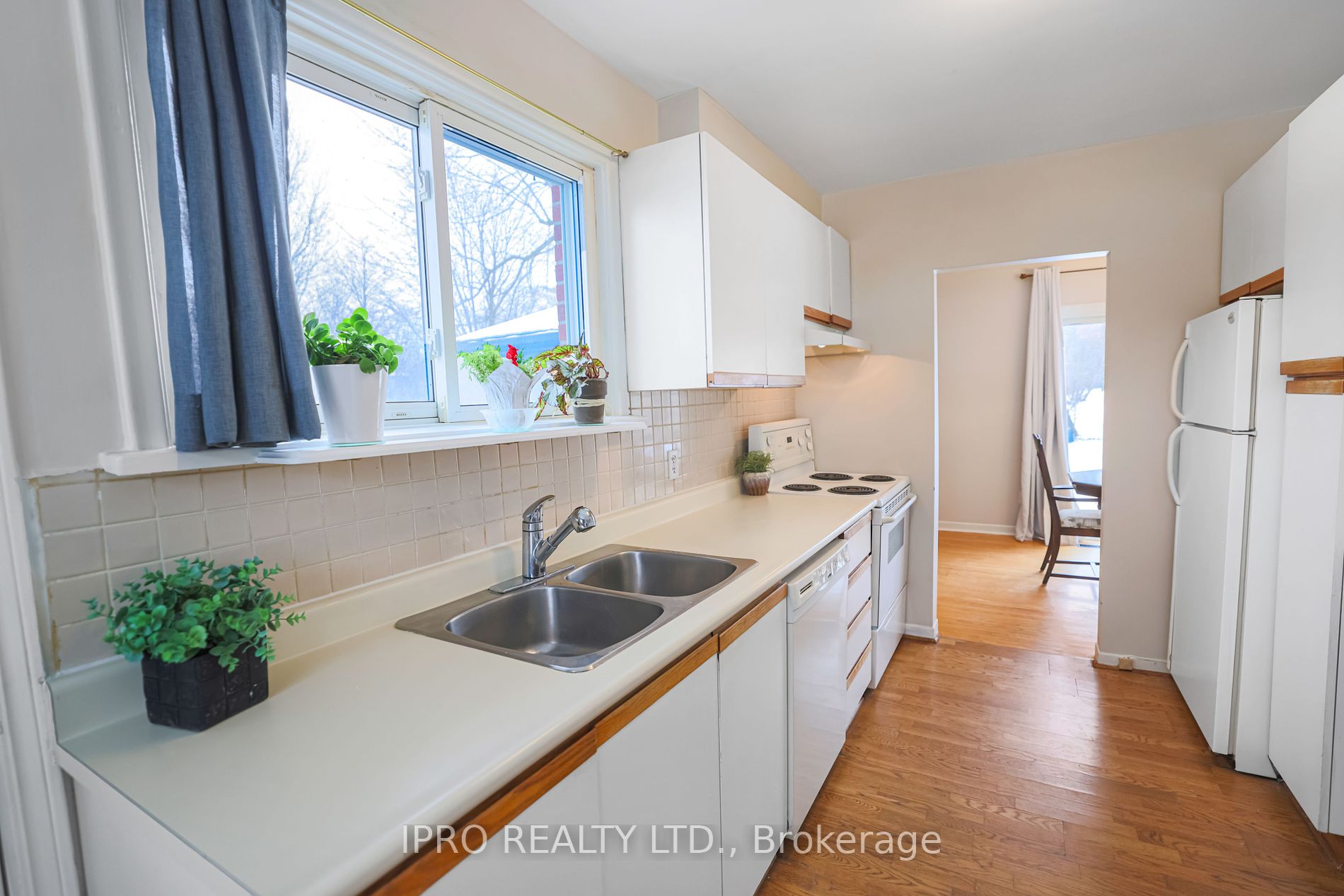 292 Woodward Avenue