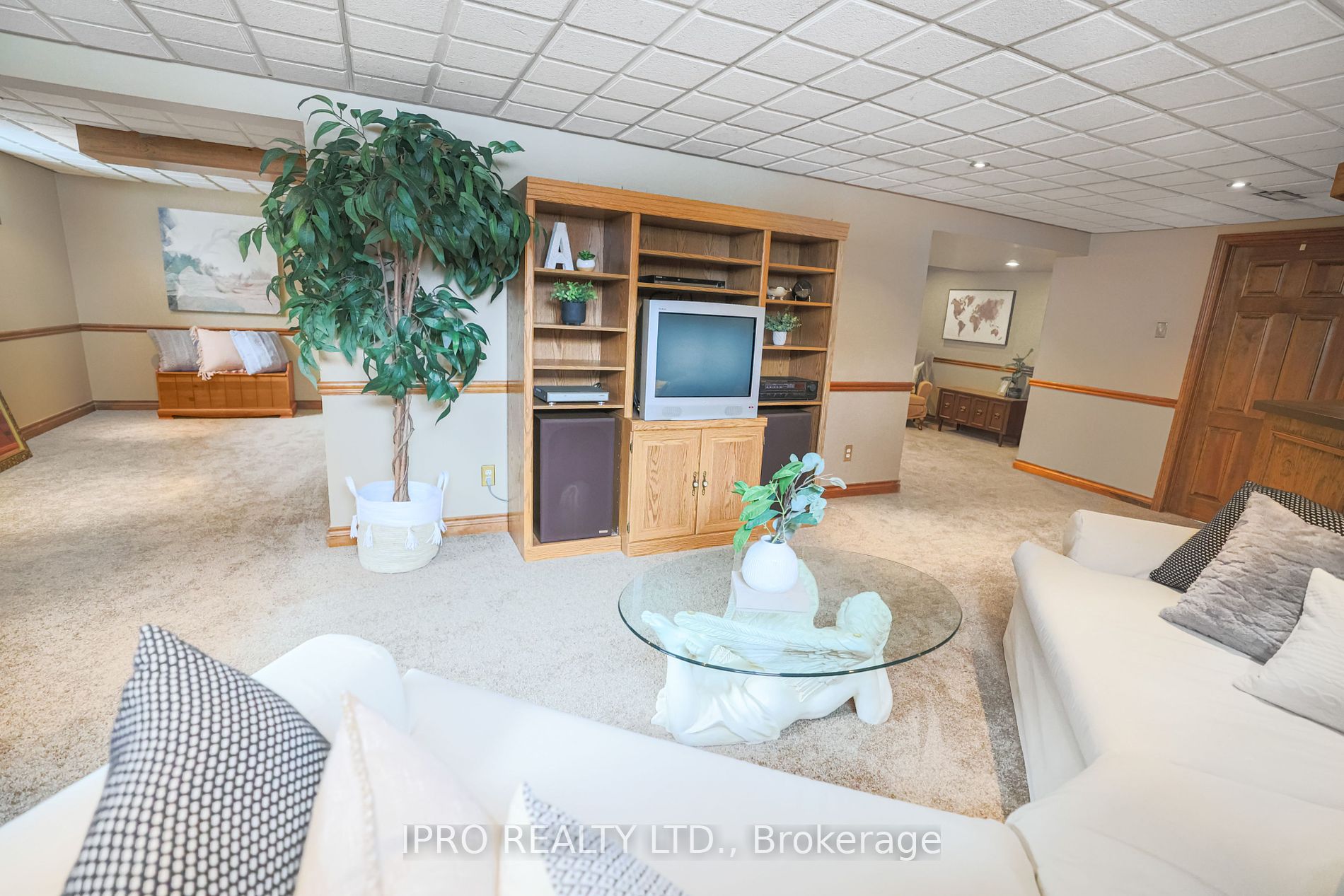 292 Woodward Avenue
