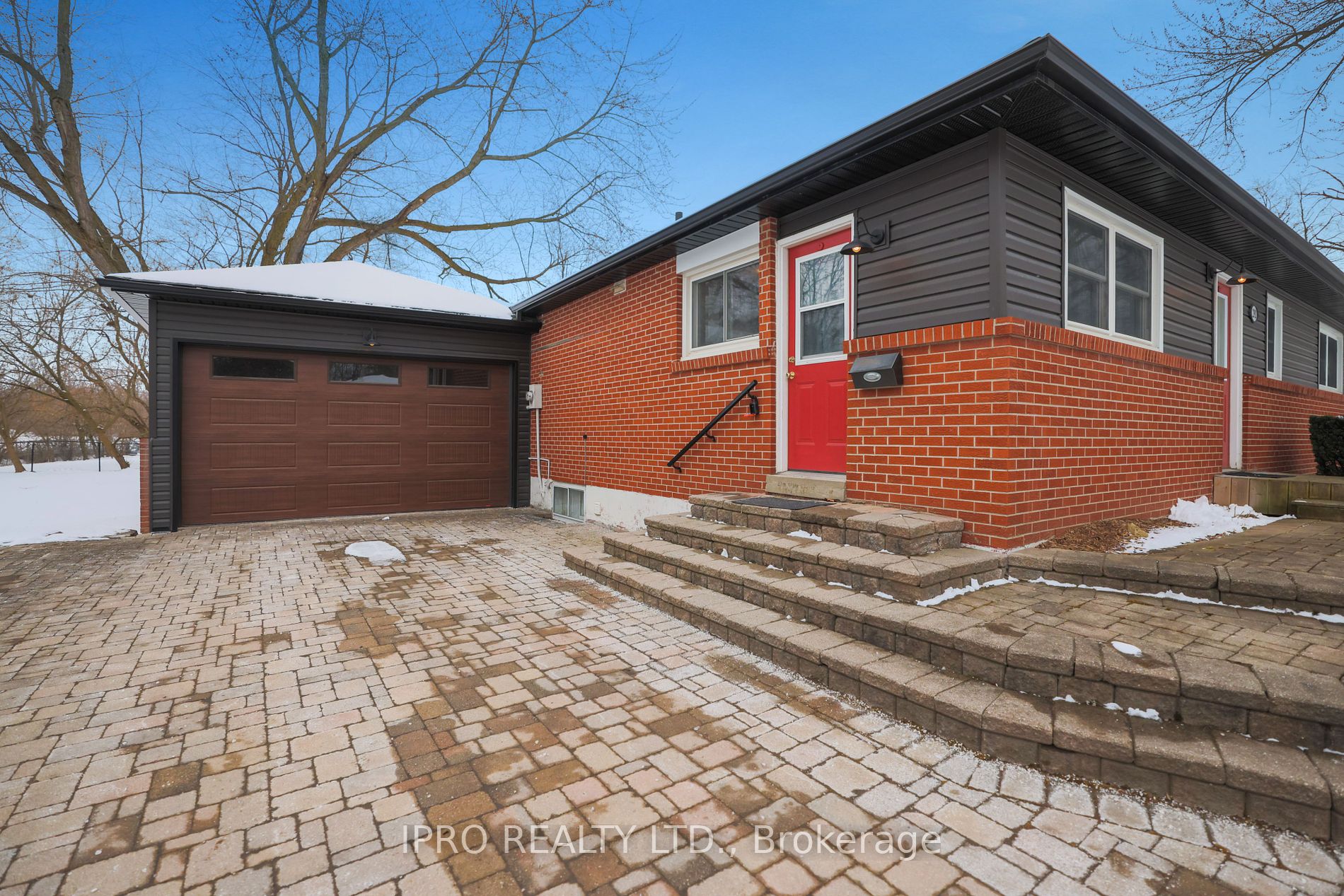 292 Woodward Avenue