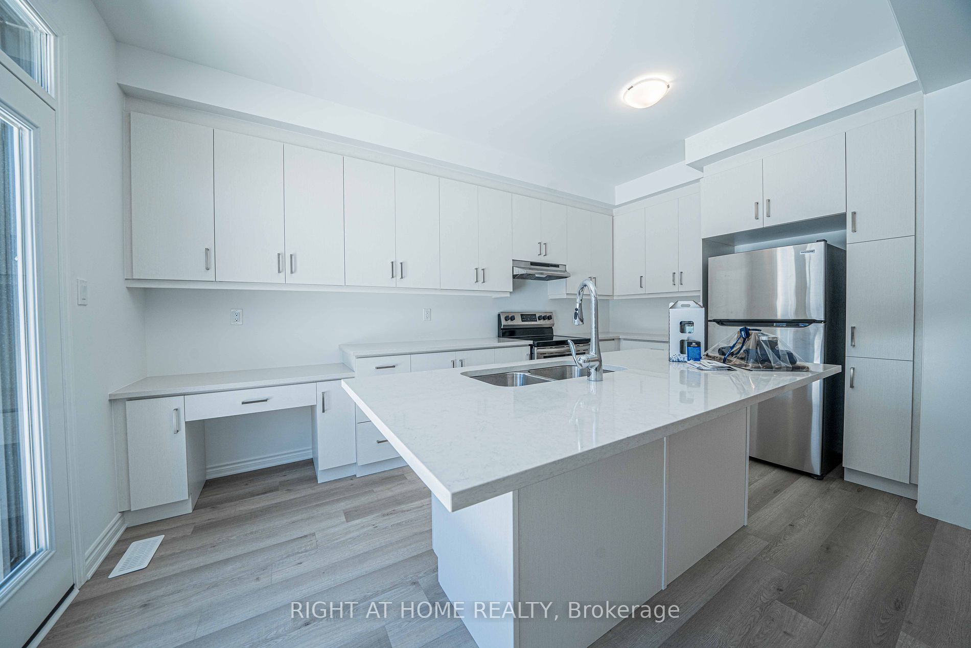 1200 Anson Gate