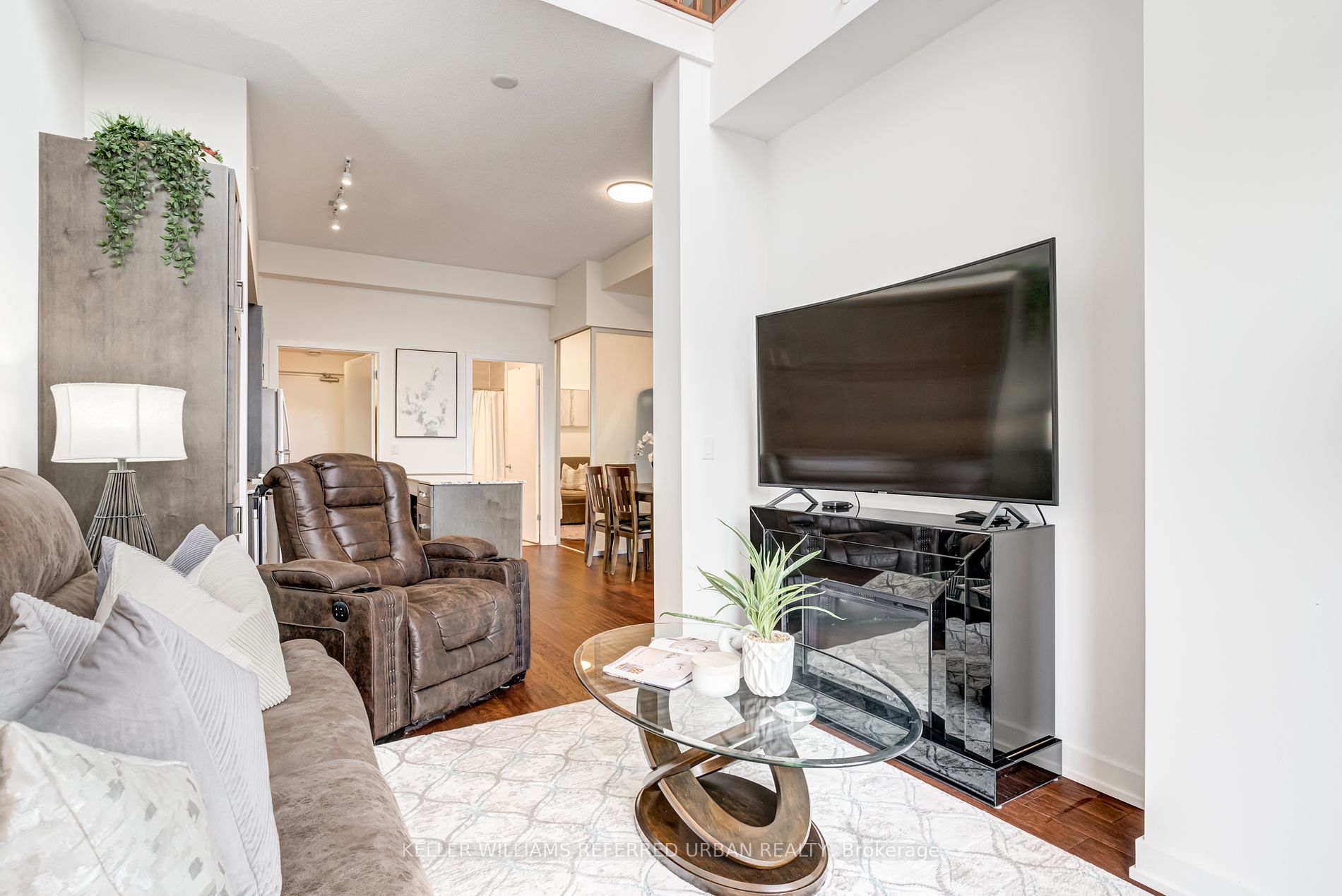 5240 Dundas St, #B205
